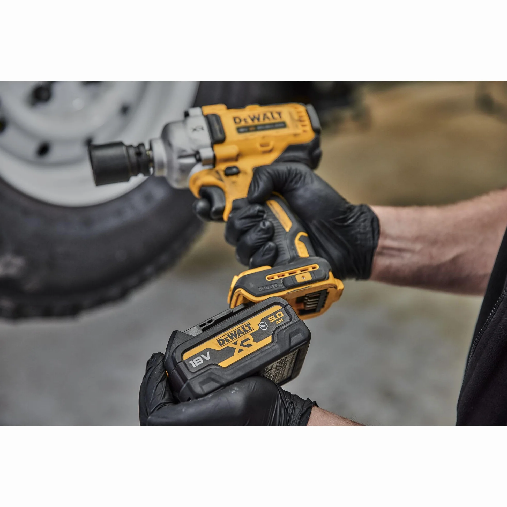 DEWALT DCF891N-XJ 18V XR bezszczotkowy klucz udarowy 1/5.1 cm Hog Ring - gołe urządzenie