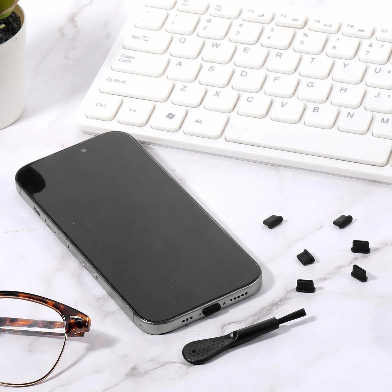 Wtyczka przeciwpyłowa USB C, zatyczki do telefonu, osłona portu ładowania ze szczotką