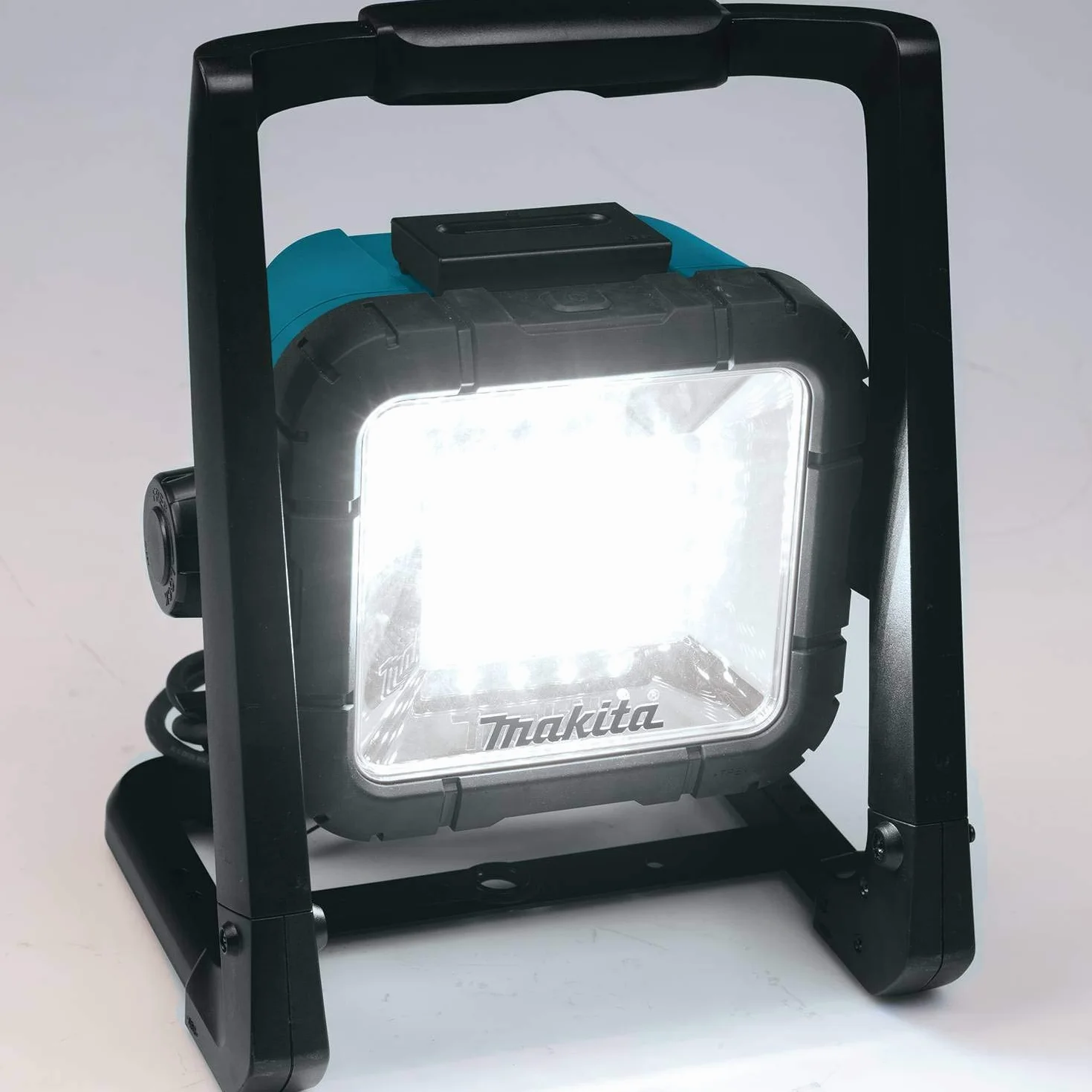 Makita DML805 Reflektor Budowlany LED 10 W 230 V Czarny/Turkusowy 26,42 x 33,02 x 16,51 cm
