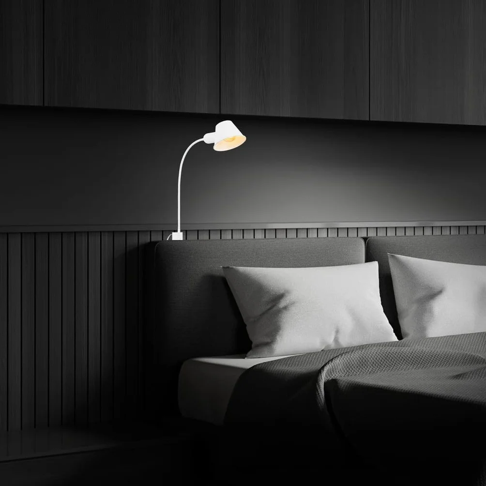 Briloner Elastyczna Lampa Nocna Biała z Przełącznikiem | Regulowana Lampa do Sypialni | Oprawka E27 | Maks. 10 W | Kabel 63 cm | Idealna do Czytania