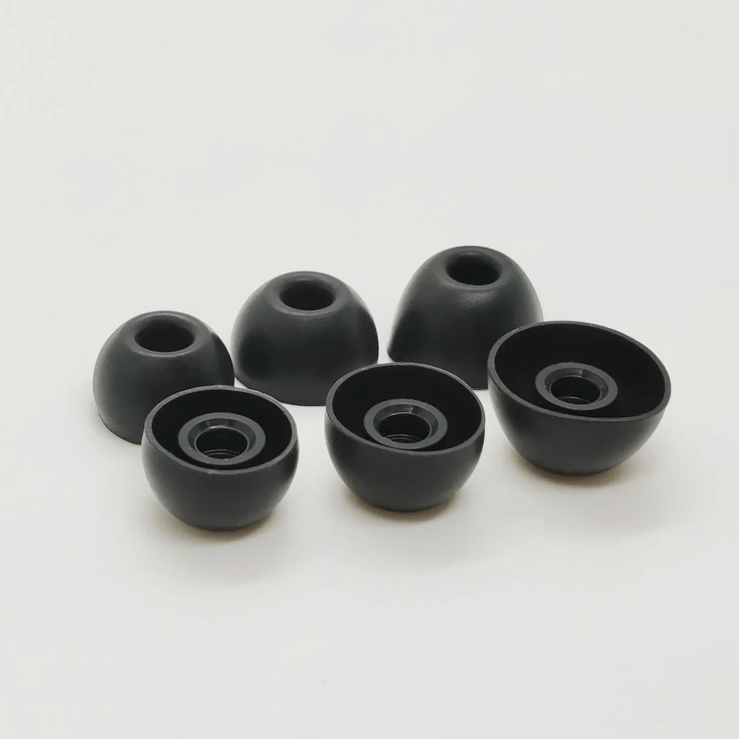 Aiivioll zestaw 6 wymiennych silikonowych wkładek dousznych kompatybilnych z wymiennymi słuchawkami Fit Pro/Studio Buds S/M/L (czarne)