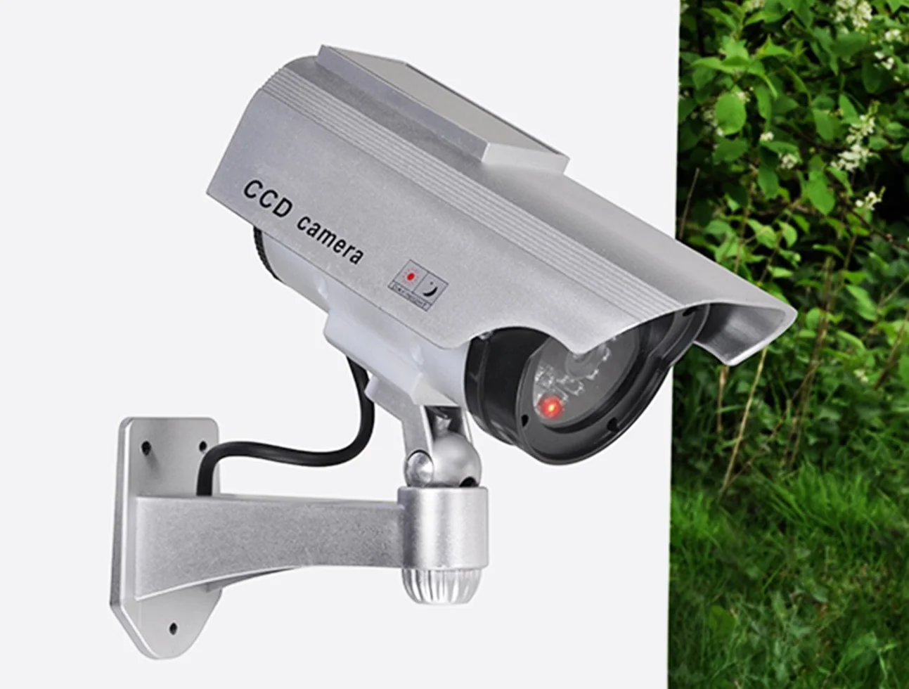COM-FOUR® atrapa kamery 2x solarna z diodą LED ze wspornikiem ściennym do domu