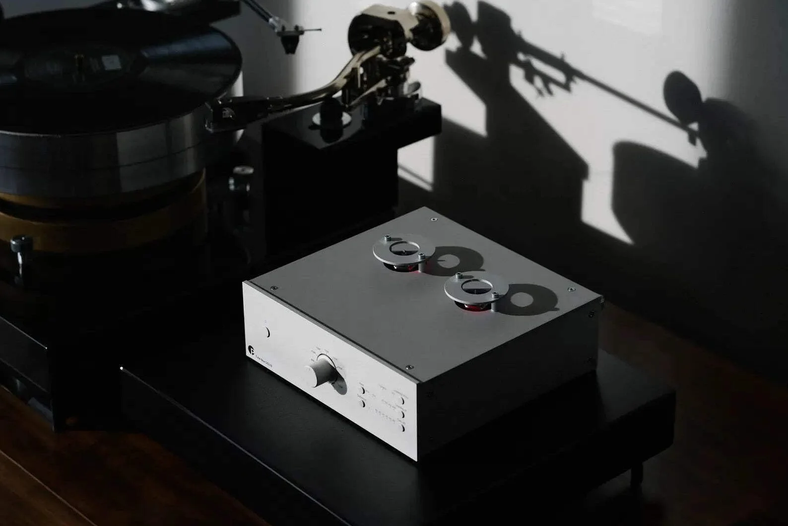 Pro-Ject Audio Systems Tube Box DS3 B Dual-Mono Balanced przedwzmacniacz srebrny
