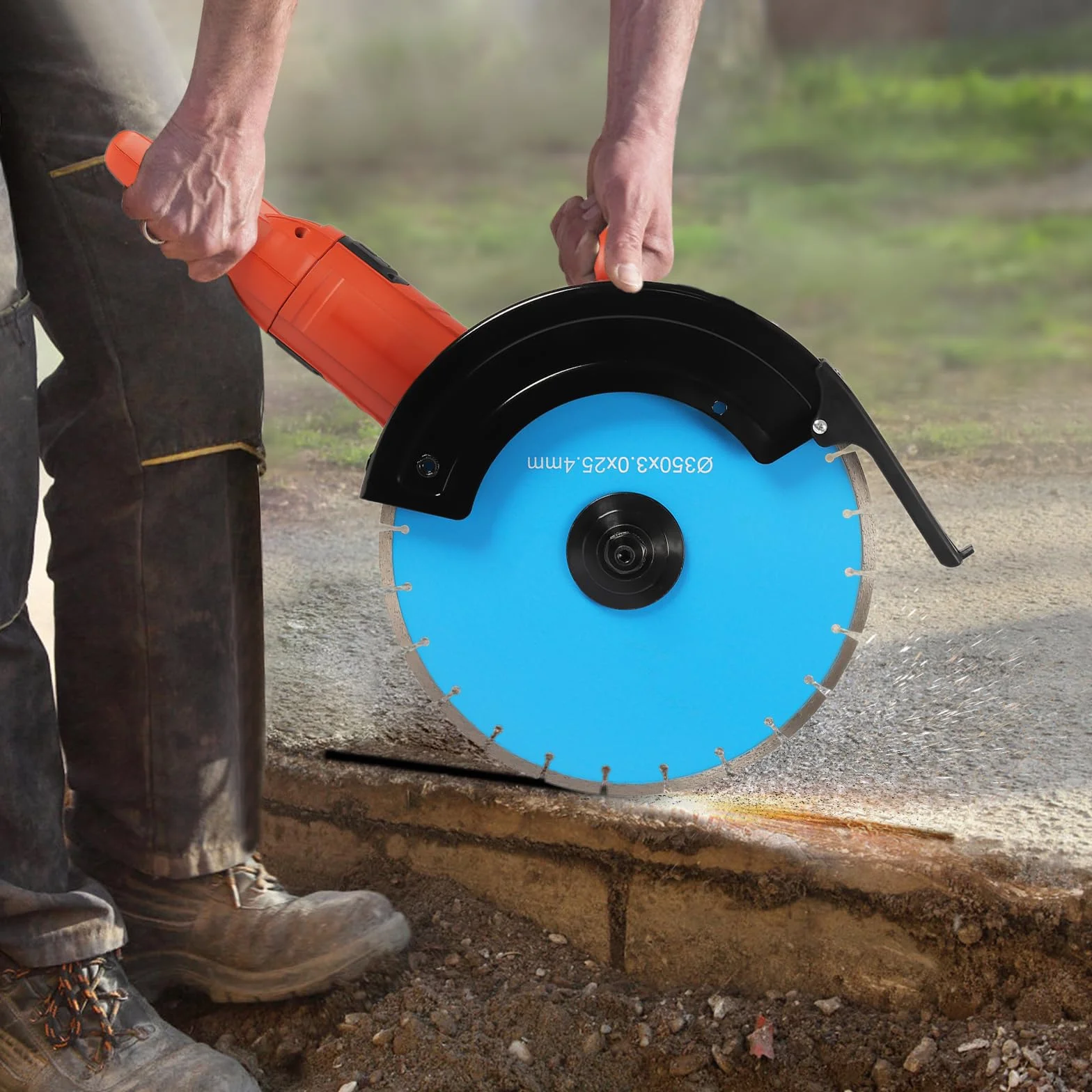 Elektryczna piła do betonu 3000 W – przecinarka do betonu z głębokością cięcia 135 mm, średnica tarczy 350 mm piła do betonu na mokro/sucho, z przewodem wodnym do cięcia – przecinarka do cegieł