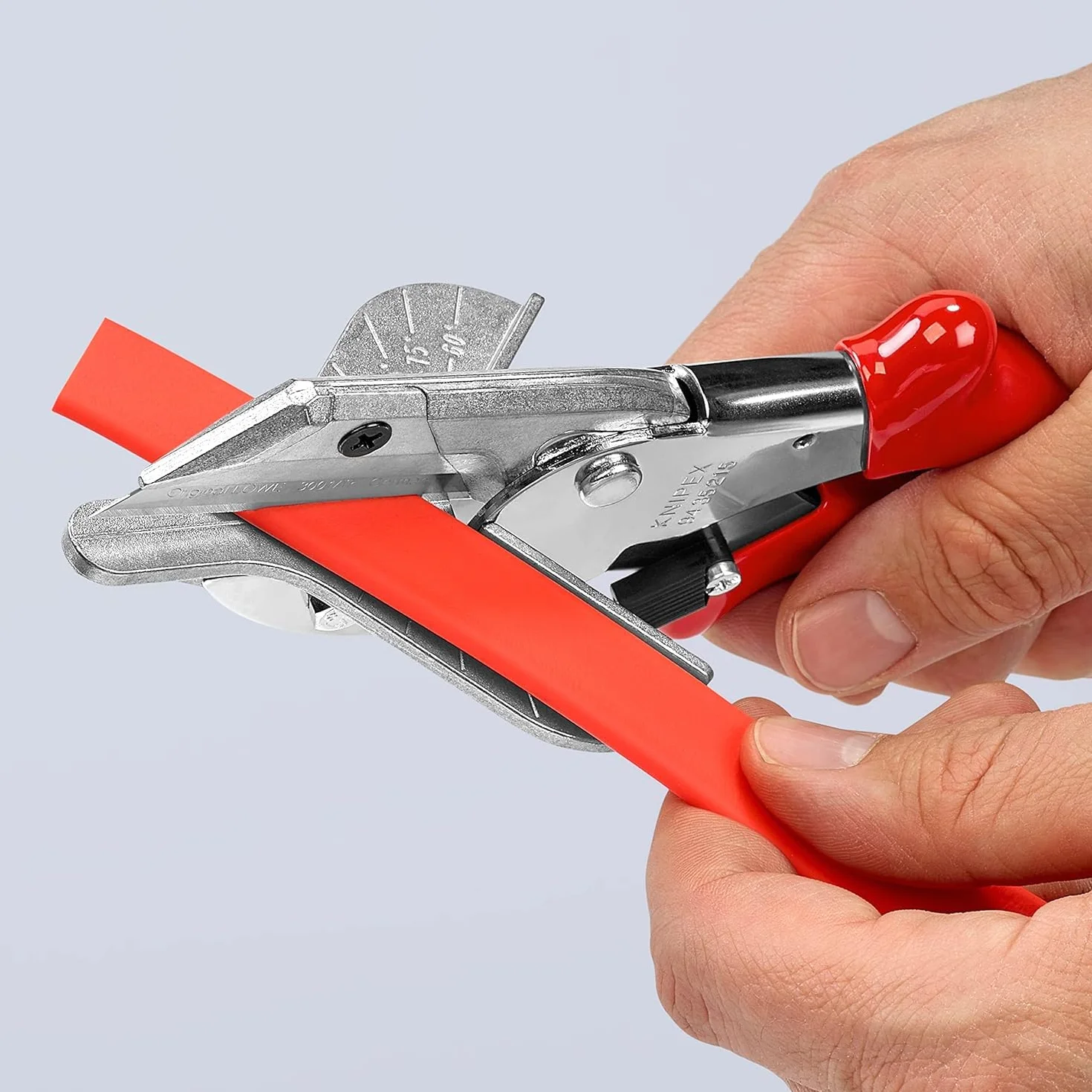 KNIPEX Obcinak uciosowy do profilów z tworzywa sztucznego i uszczelek z gumy chromowany z nasadkami z tworzywa sztucznego 215 mm, 94 35 215
