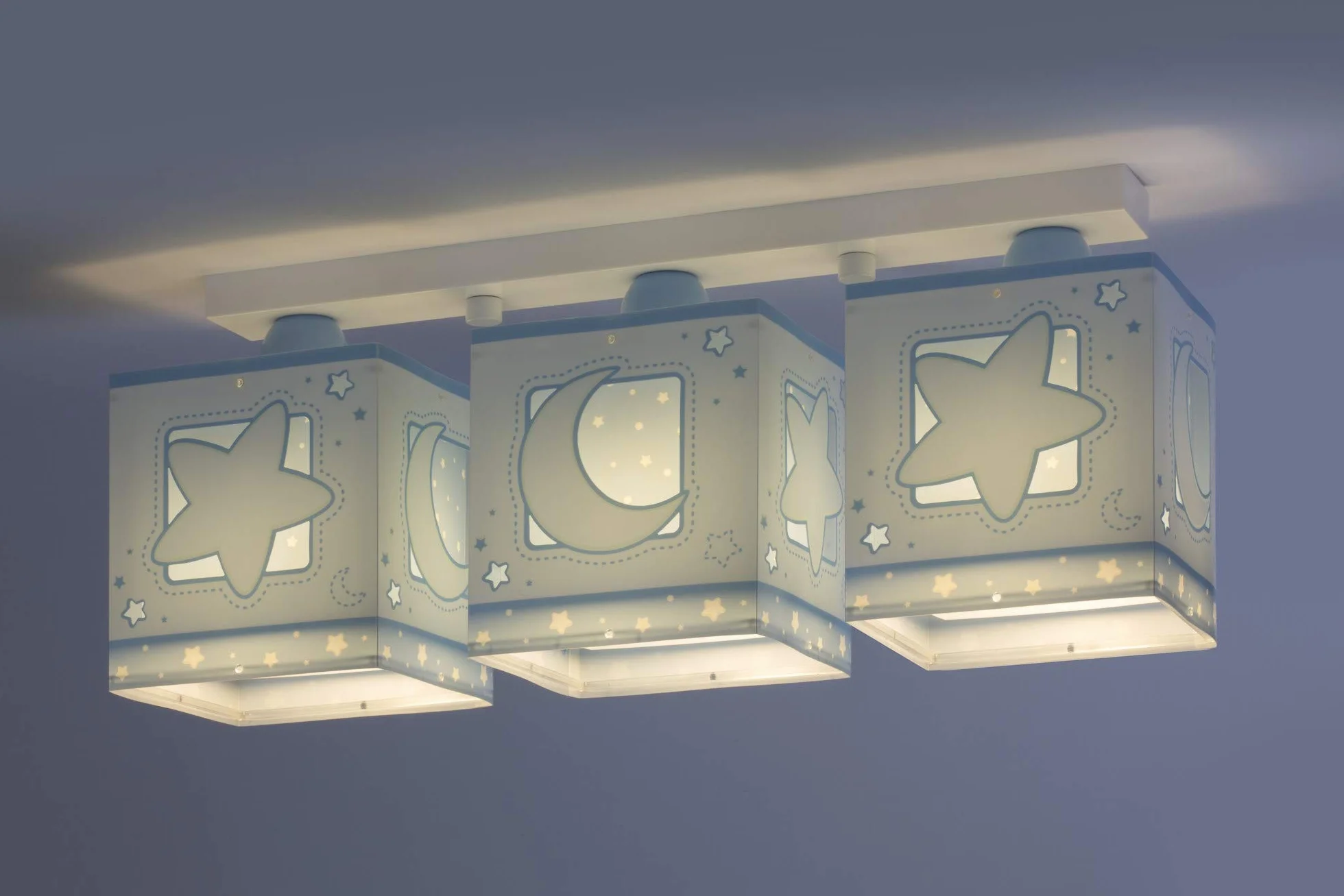 Lampa sufitowa dla dzieci Dalber 3 światła księżyca i niebieskich gwiazdek