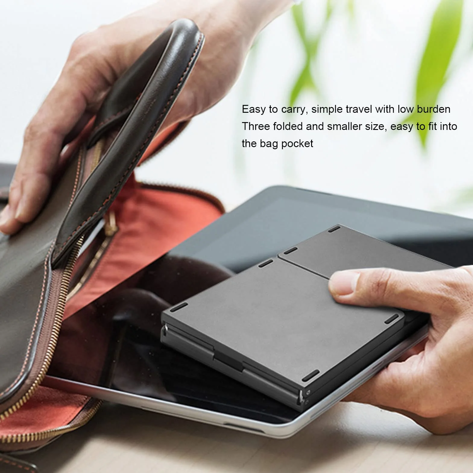 Składana Mini Klawiatura Bezprzewodowa Bluetooth z Touchpadem, Obsługa 3 Urządzeń, Ładowana