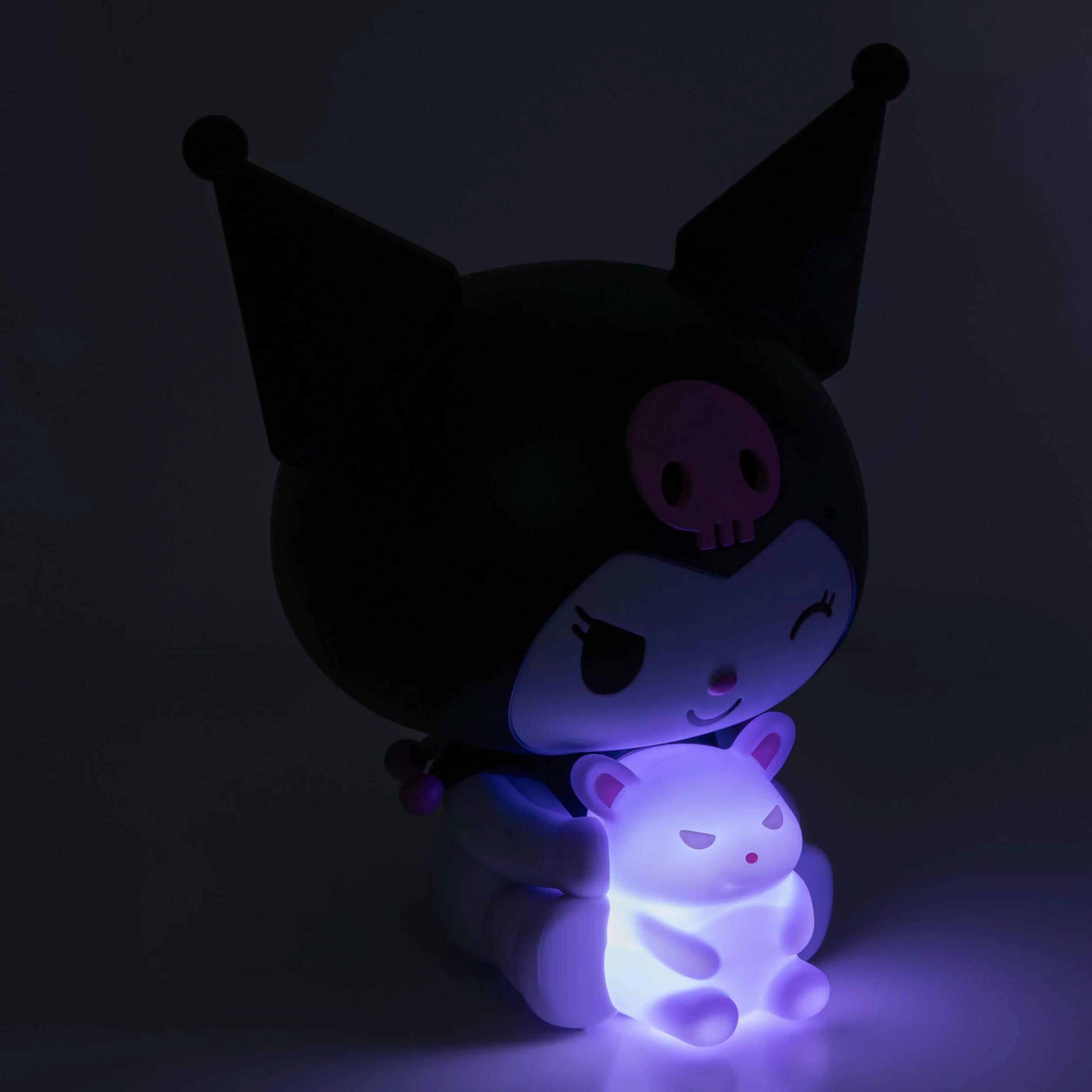 Paladone Kuromi GloBuddies lampka nocna, oficjalna licencja Sanrio lampa LED 3D, zasilana bateriami, prezent dla fanów Hello Kitty