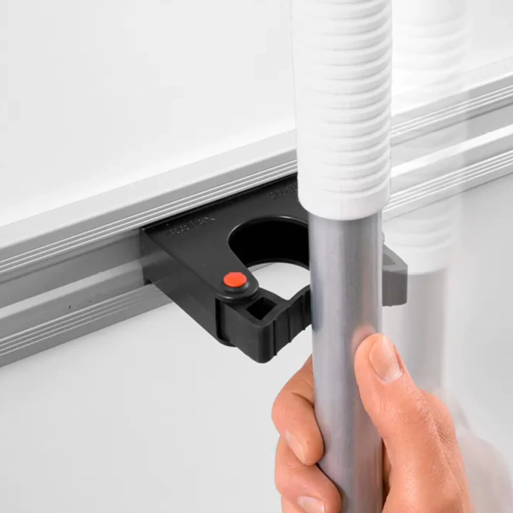 x2 czarne uchwyty do przechowywania narzędzi odpowiednie do organizera ściennego Toolflex (30 – 40 mm)