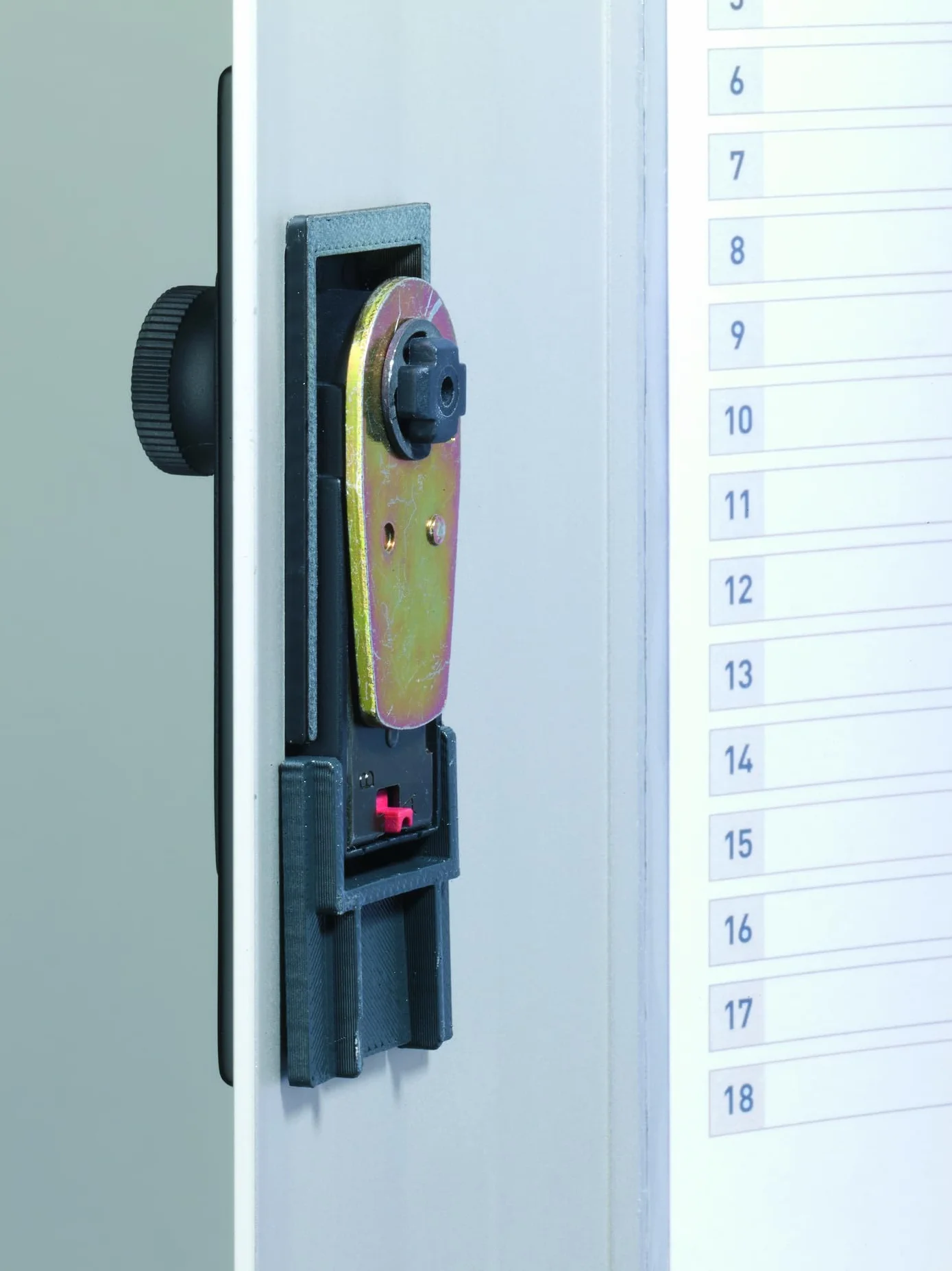 Durable 196823 Skrzynka na klucze Key Box Plus (z zamkiem szyfrowm, otworem szybkiego zwrotu, na 54 zawieszki), kolor srebrny.