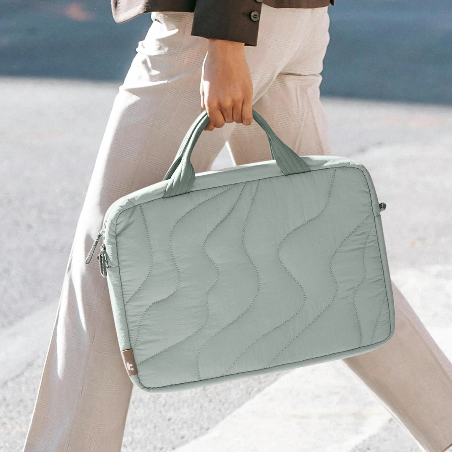 tomtoc 35.6 cm ochronna puffy torba na laptopa dla kobiet, lekka torba na laptopa pasuje do 14-calowego MacBooka Pro M5/M4 2025 i innych komputerów 33.0 cm/35.6 cm, torba robocza, aktówka, torebka z