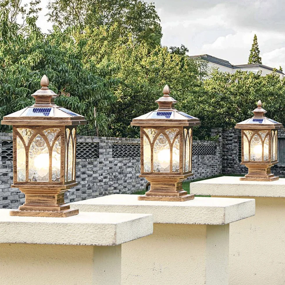 Nowoczesna solarna lampa słupkowa, minimalistyczna kreatywna wodoodporna lampa filarowa do dziedzińca, ogrodzenia werandy, bramy ogrodowej, podstawa E26 odlewane aluminium ze szklanym kloszem