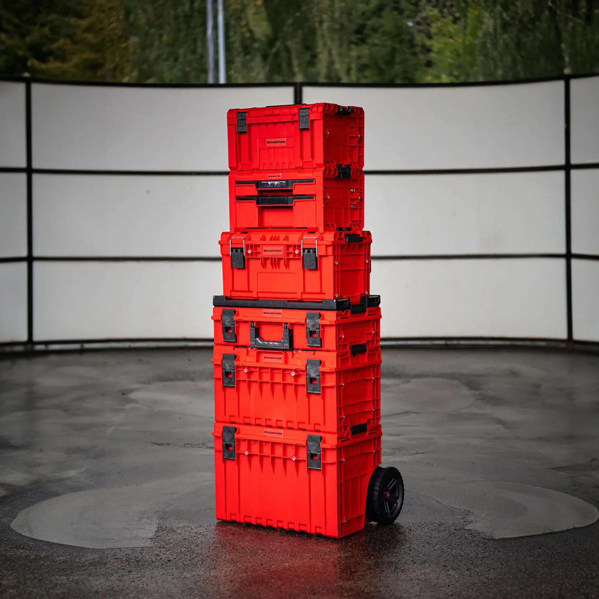 Toolbrothers RHINO ONE 200 2.0 Vario RED ULTRA HD Custom walizka narzędziowa organizer modułowy 585 x 385 x 190 mm 15,4 l można układać w stos IP66