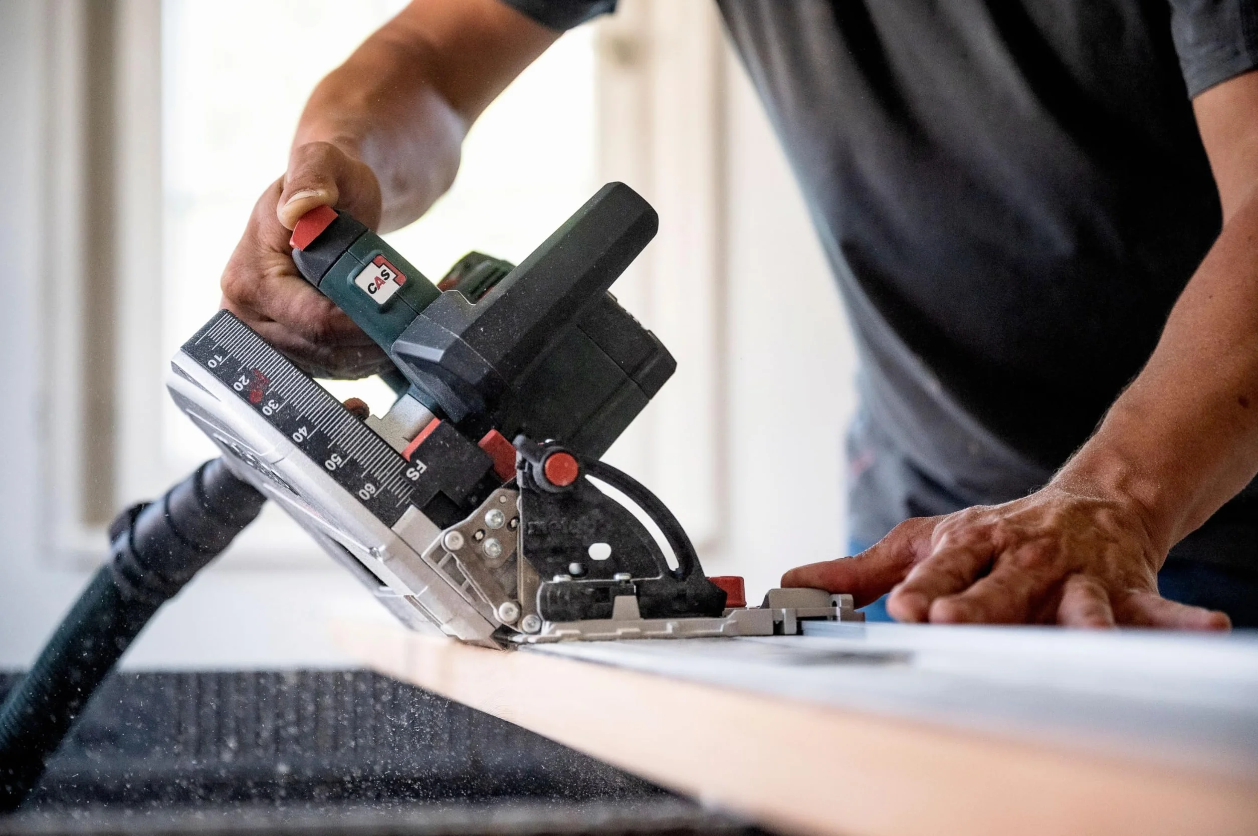 Metabo Akumulatorowa pilarka tarczowa KT 18 LTX 66 BL (bez akumulatora, głębokość cięcia 0-66 mm, średnica brzeszczotu 165 mm, piła tarczowa) 601866840