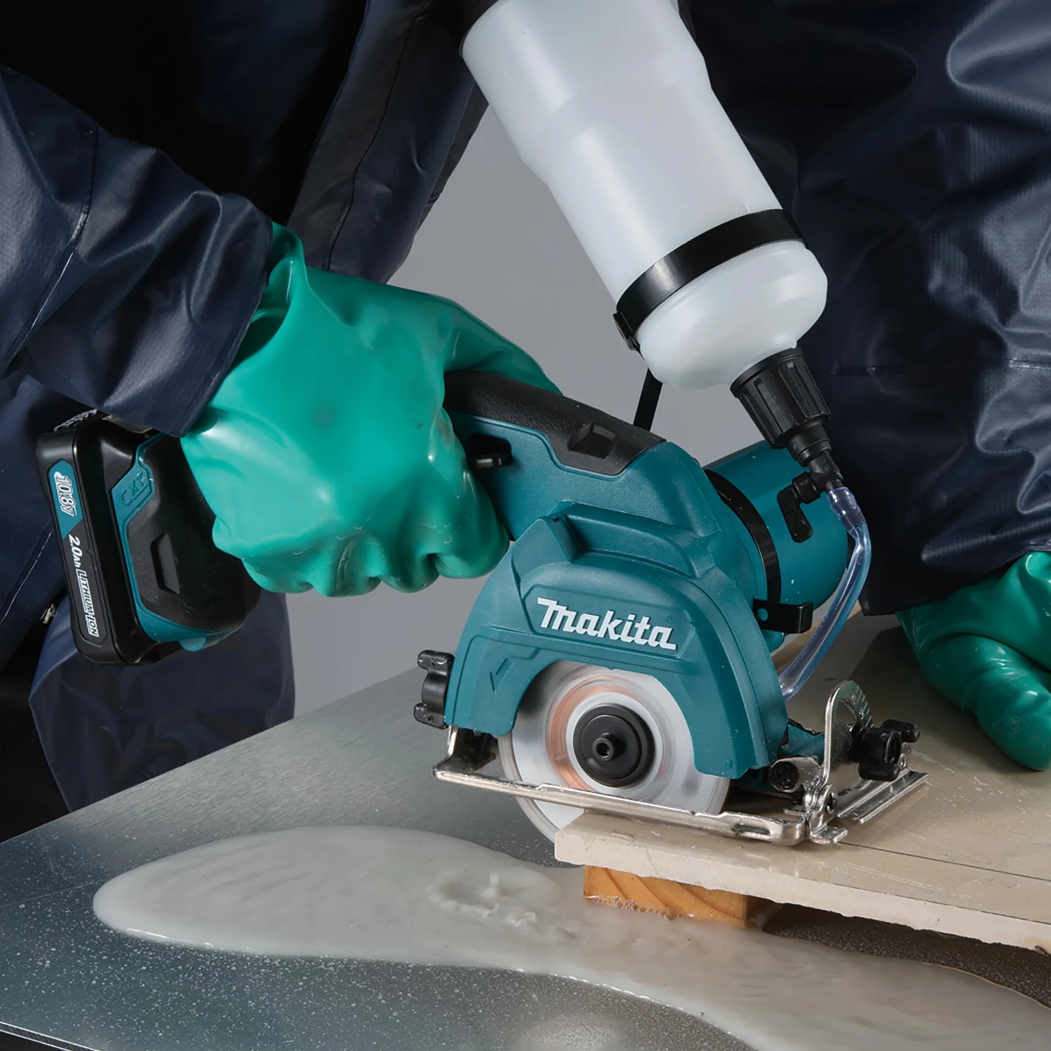 Makita CC301DZ Akumulatora Przecinarka Tarczowa, 18 W, 12 V, Niebieski, 32.8 x 21.5 x 19.2 cm; 1.63 kg