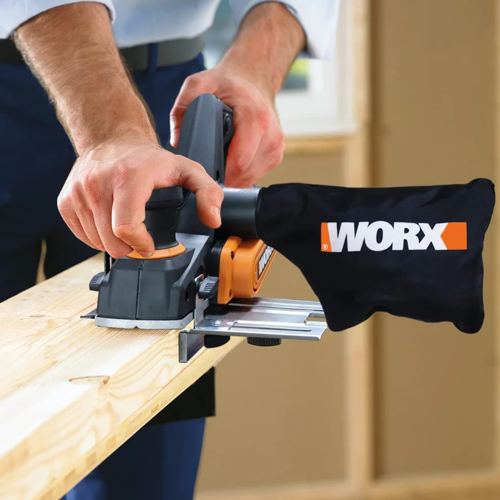 WORX WX615 – wydajny strug elektryczny o mocy 750 W – szerokość robocza 82 mm – wysokiej jakości ostrza HSS – szerokość szczotki 82 mm – głębokość przejścia do 3 mm