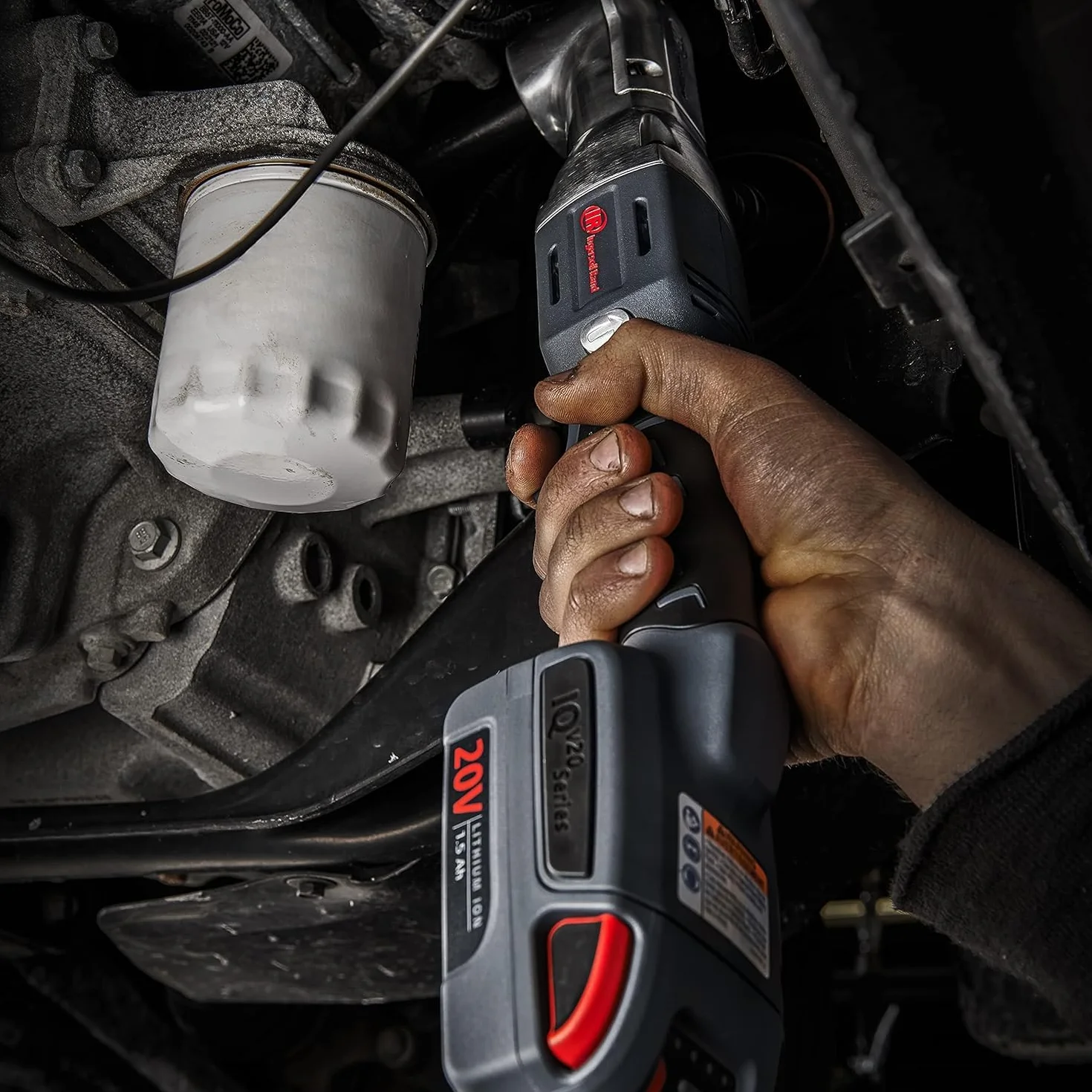 Ingersoll rand Klucz udarowy W5330, zestaw obejmujący kątowy, 3/8 cala 20 v, 1 akumulator 2,5 ah i ładowarkę eu