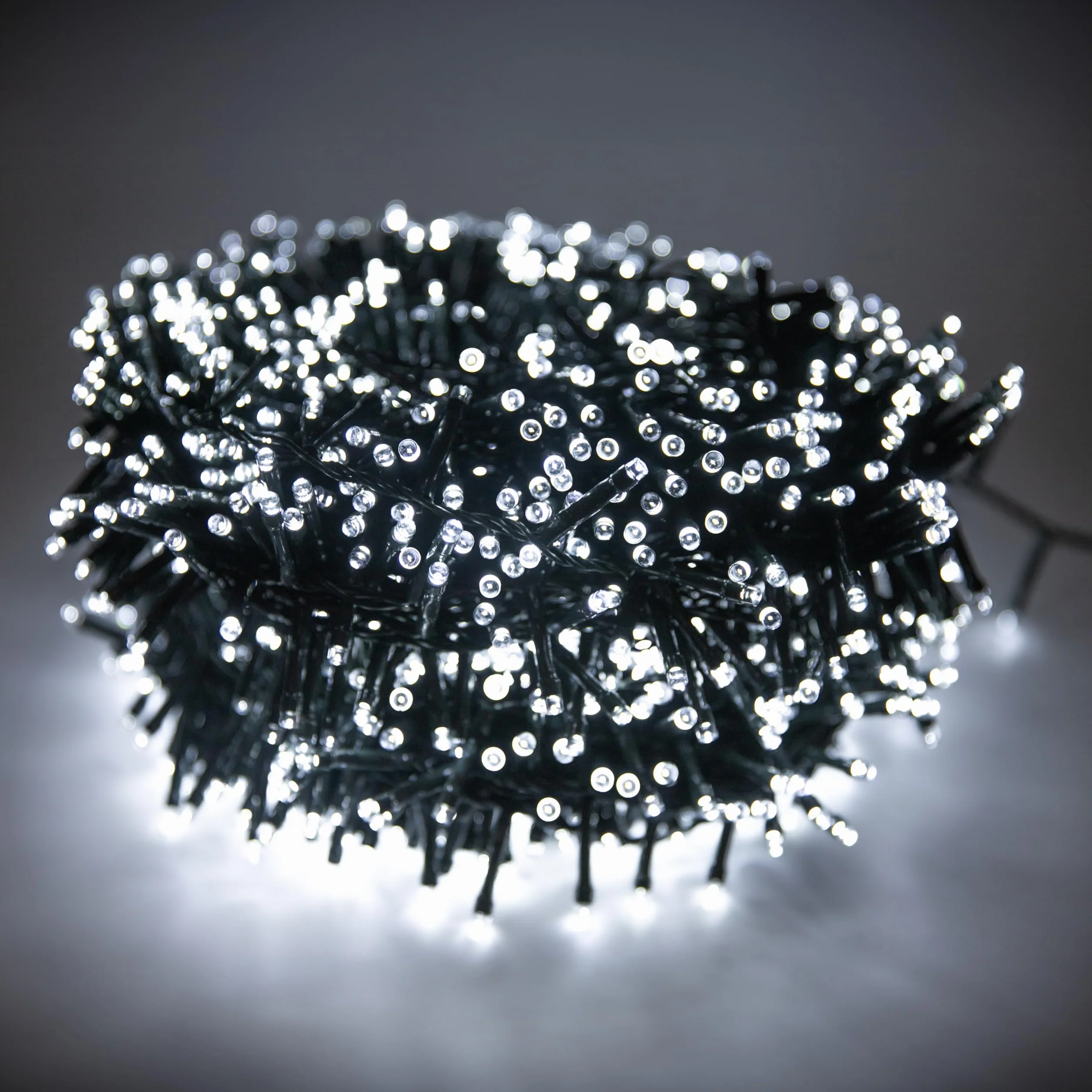 SHATCHI 1500LED Choinka Klaster Kompaktowe bajkowe lampki wielofunkcyjne 8 trybów światła, timer zielony kabel wewnątrz/na zewnątrz pod napięciem dekoracje do domu wakacje