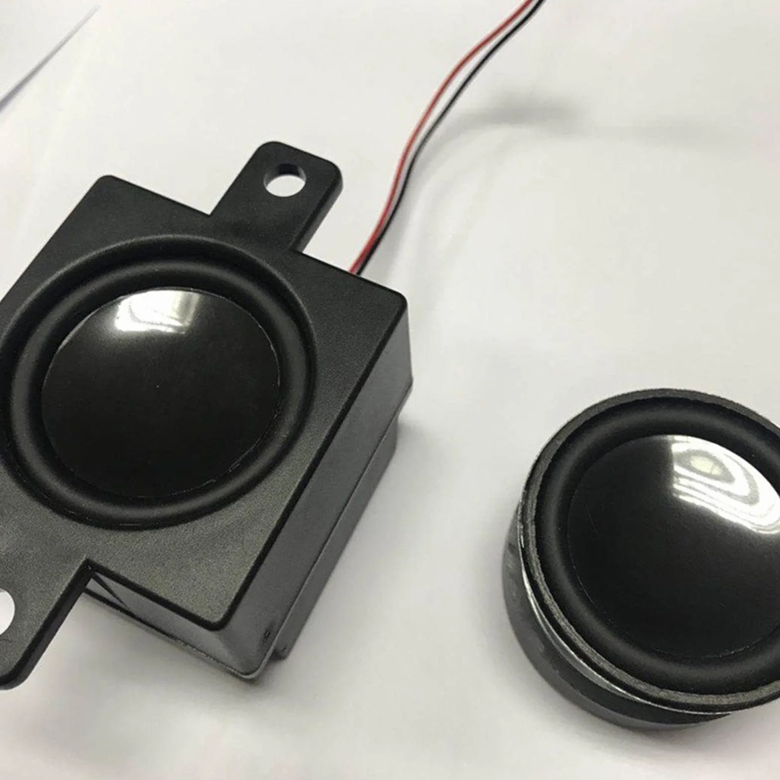 Bass Shaker, audio wzbudnica - Przetwornik głośnika rezonansu na wyraźne dźwięk - Urządzenie audio, podręcznik dotykowy, antywibracja, mały subwoofer do salonu, sypialni, biur