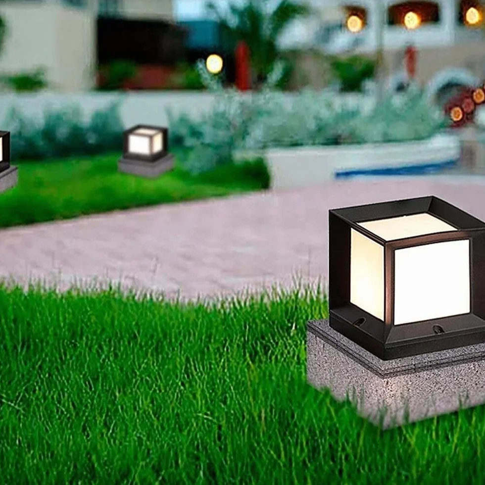 światło Słupka Nowoczesna Zewnętrzna Lampa Słupkowa Wodoodporna Lampa Tarasowa ABS Akrylowa Lampa Ogrodowa Słupkowa Oświetlenie Ogrodowe Na Podwórko Lampy Solarne(20x20x26cm)