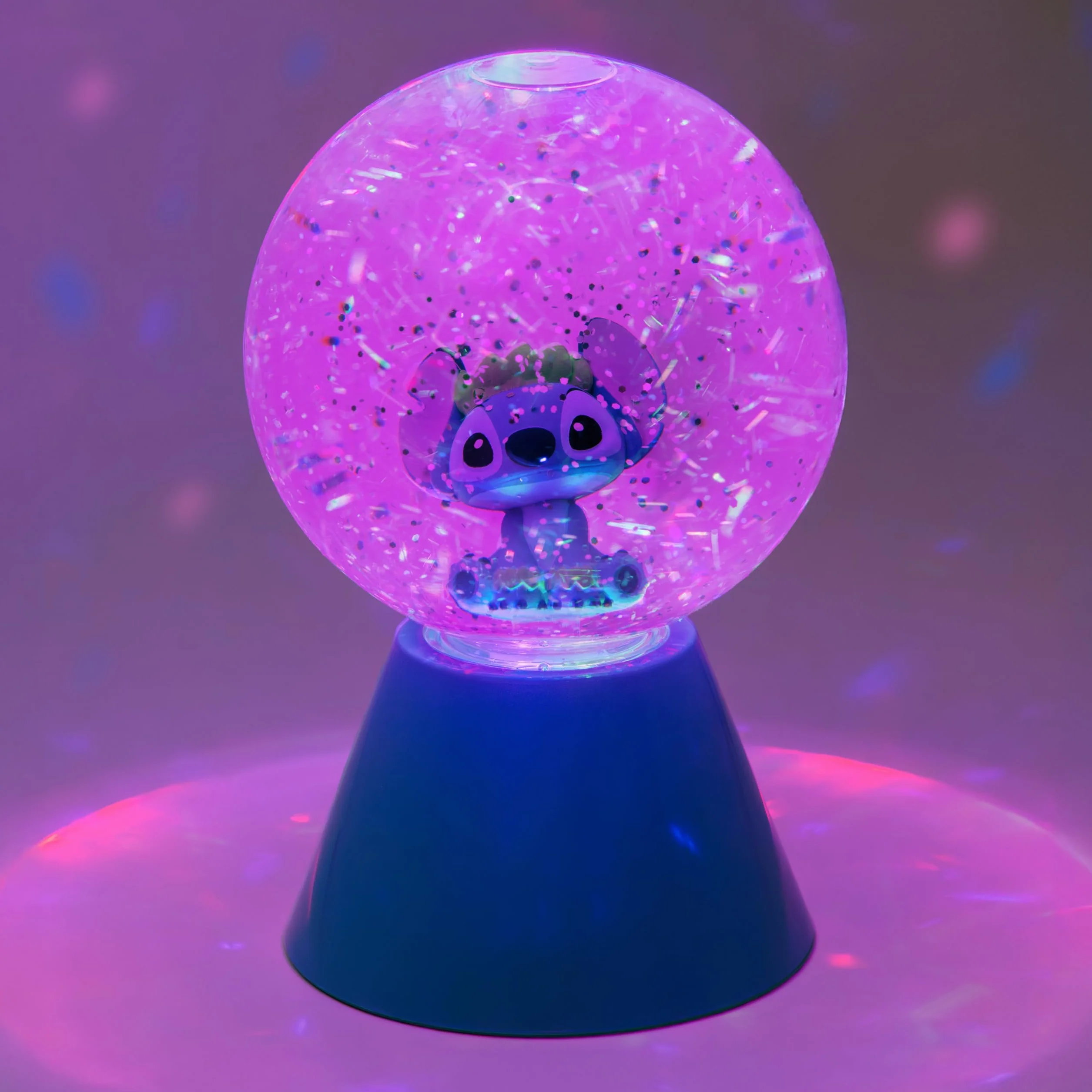 Paladone Disney Lilo & Stitch Brokatowa kula LED, oficjalnie licencjonowany prezent, zmieniająca kolor, świecąca kula śnieżna dla dzieci, nastolatków, dorosłych, kompaktowa konstrukcja