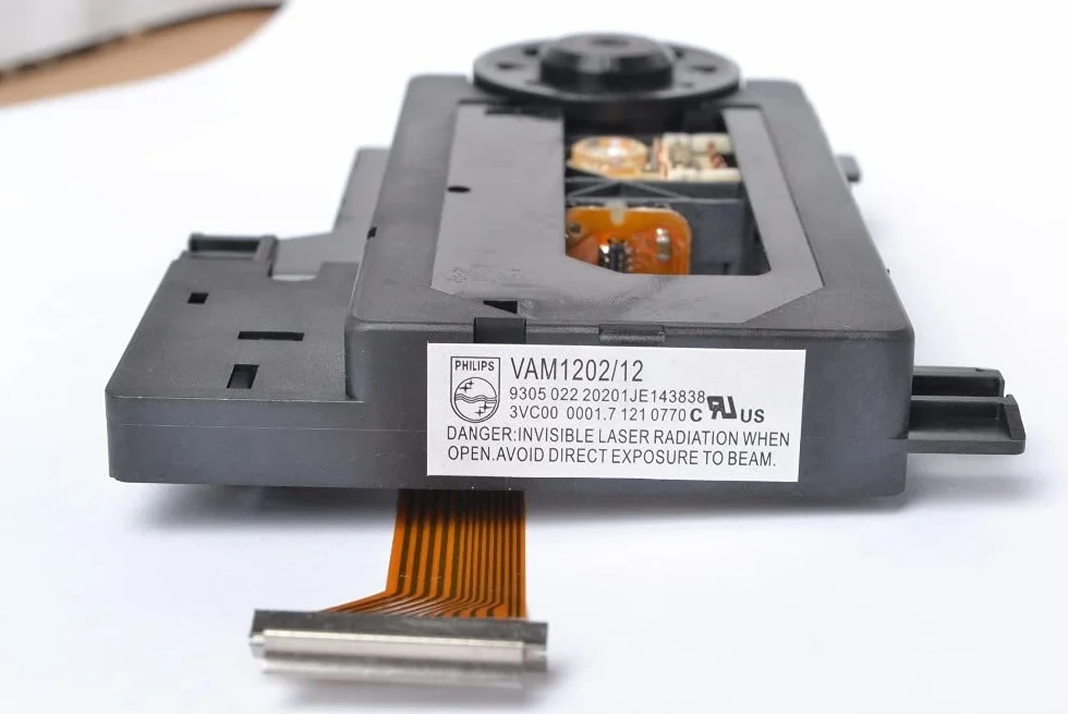 VAM1202 VAM1201 VAM1202 / 12 z mechanizmem CD/VCD. Obiektyw laserowy CDM12.1 CDM12.2 VAM1201.