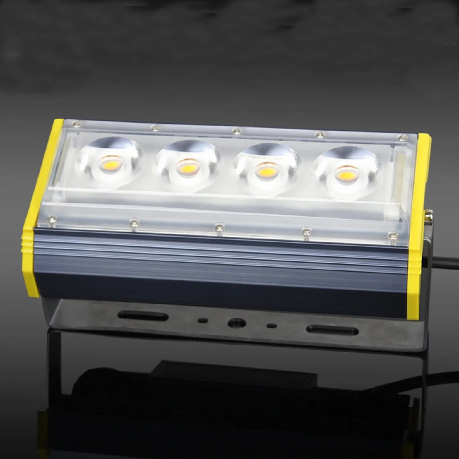 Lampy solarne zewnętrzne, Lampa projektorowa dużej mocy Jasna lampa LED do oświetlenia ogrodu(Giallo)