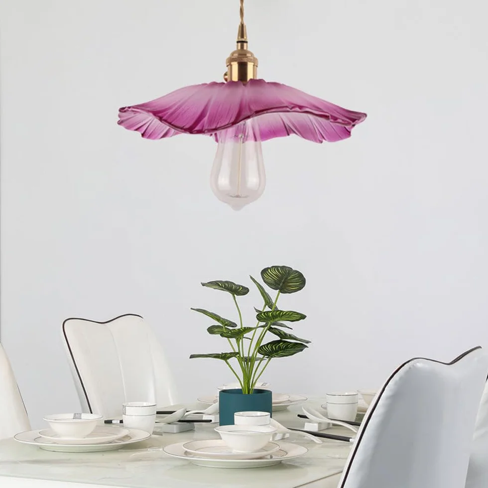 Szklana lampa wisząca w kształcie kwiatu - stylowa lampa wisząca z mosiężnym gniazdem E27, idealna na wyspy kuchenne, wejścia i stoły nocne.