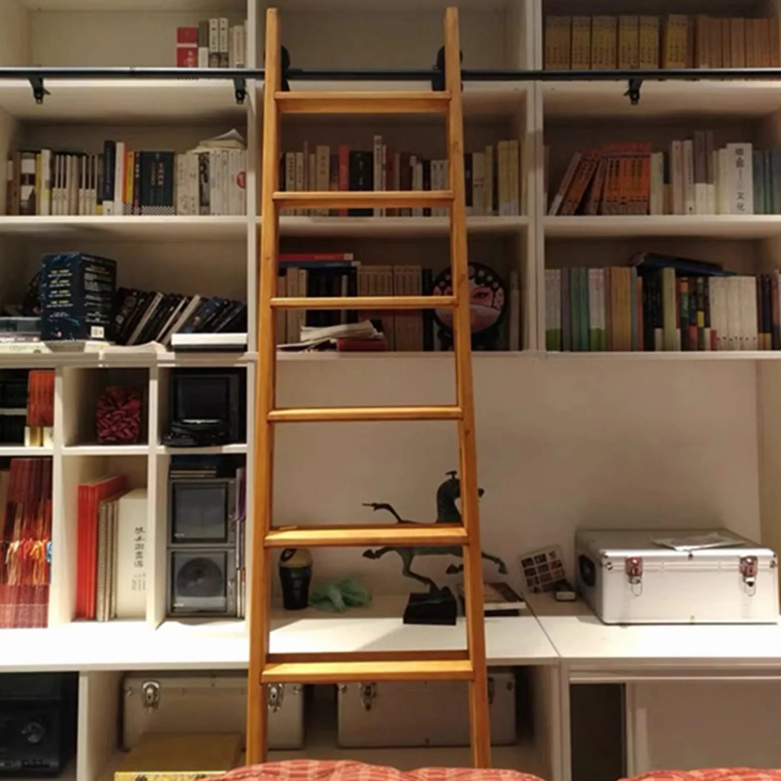 Zestaw prowadnic z czarnej drabiny przesuwnej od 1 m do 6 m, regulowana, stalowa, okrągła rura, sprzęt do toczenia drabiny bibliotecznej, zawiera kółko rolkowe (tor 300 cm) bez drabiny w zestawie