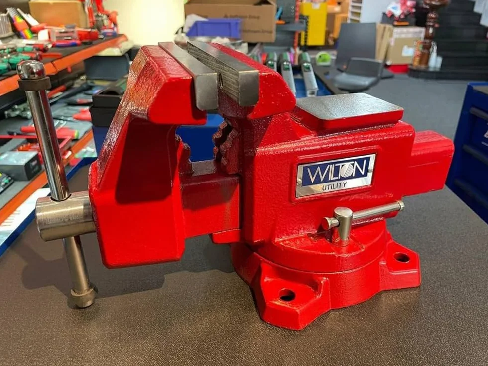 675U, Utility Bench Vise, 5-1/2" Jaw Width, 5" Jaw Opening, 3-1/4" Throat Depth