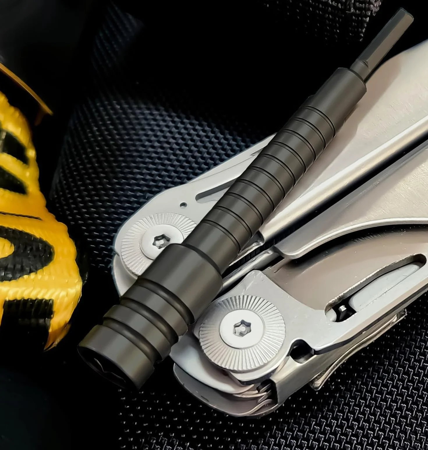 Galvanox Akcesoria dodatkowe zaprojektowane do narzędzi wielofunkcyjnych Leatherman, przedłużacza bitów i płaskiego bitu do adaptera sześciokątnego 1/10.2 cm (czarne)