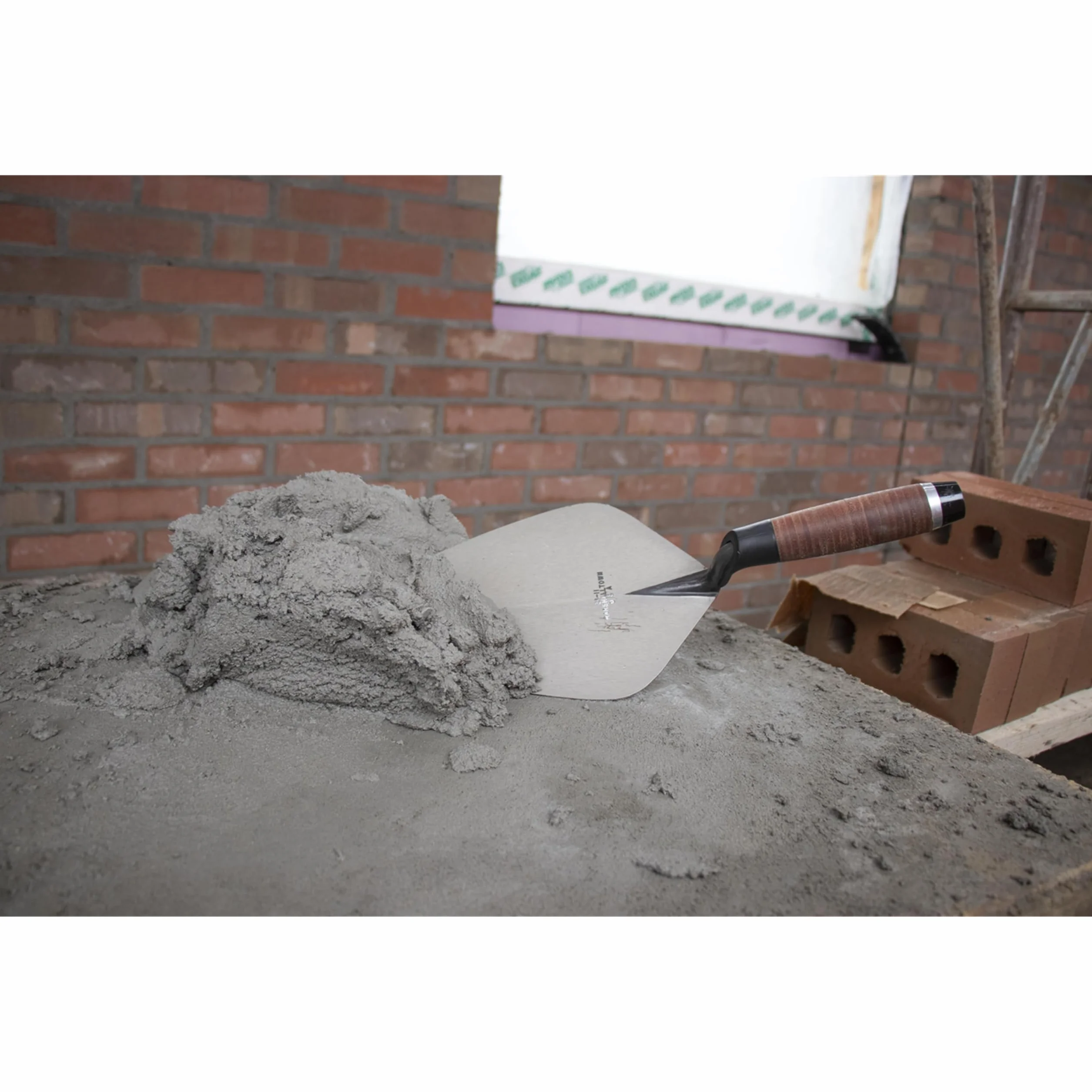Marshalltown 34L11 Kielnia do cegły 28 cm - Skórzany uchwyt, brązowa