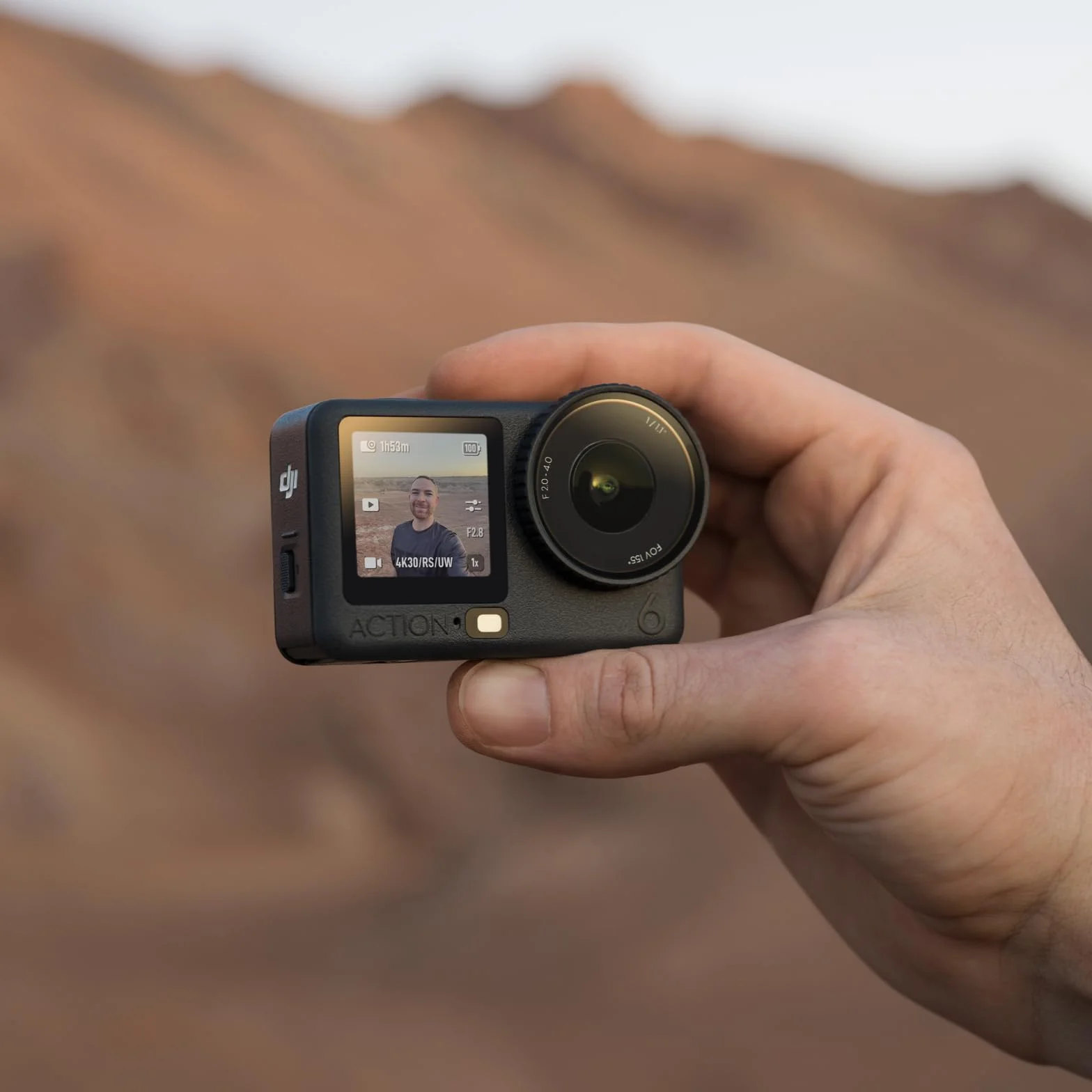DJI Osmo Action 6 Essential Combo kamera sportowa 8K podwodna matryca 1/1,1″ pamięć 50 GB zmienna przysłona f/2,0–f/4,0 odporna na zimno 4h bateria