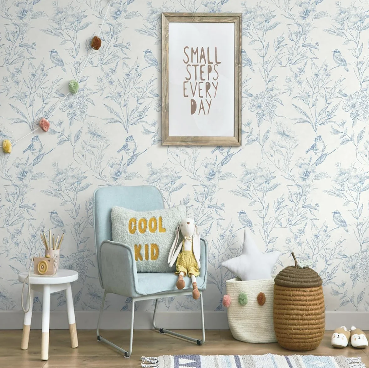 LiKiLiKi Samoprzylepna tapeta beżowa i niebieska – Folia samoprzylepna do mebli – 44 x 300 cm – Vintage – Tapeta w kwiaty – Do łazienki, salonu, szafy – Zdejmowalna – Wodoodporna – Nadaje się do
