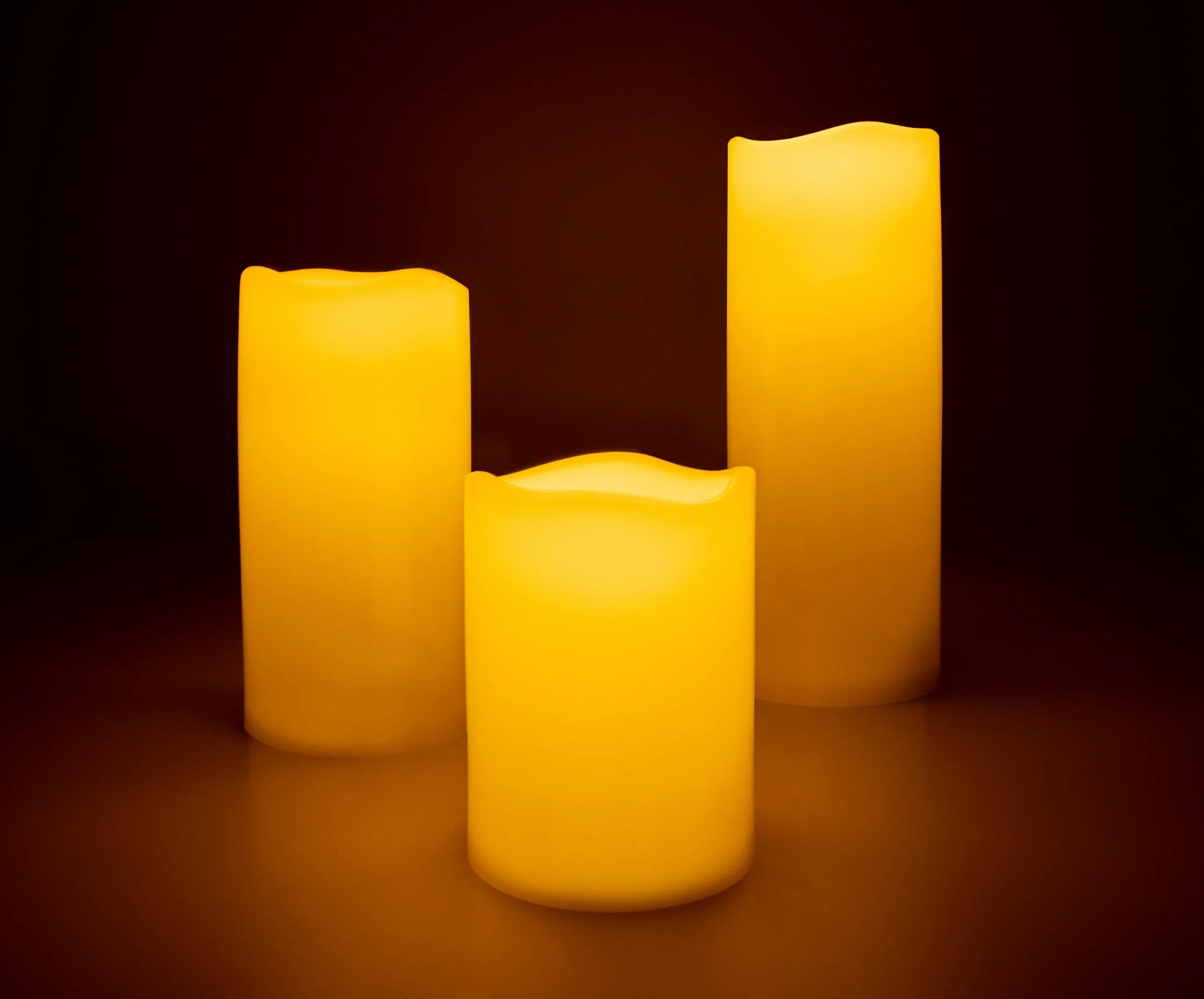 Świece pieńkowe LED, zestaw 3 sztuk, ciepła biel, z timerem, 20 cm, 15 cm, 10 cm, sztuczna świeca z efektem płomienia – dekoracja ogrodowa, bezpłomieniowa, do użytku na zewnątrz i wewnątrz, zasilana