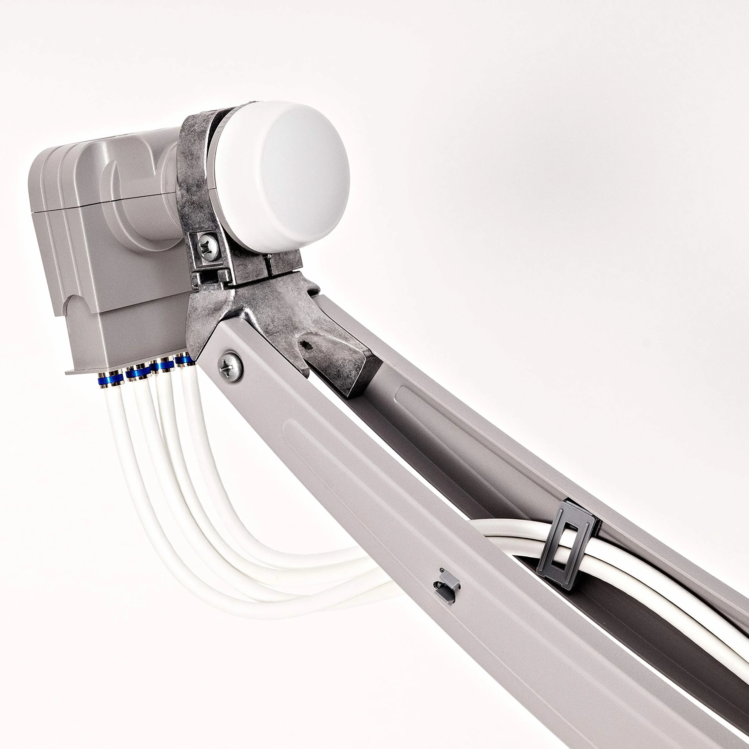 Fuba DAA 780 W Aluminium-Satelliten-Parabolantenne (38,50 dB, Große 78 cm) weiß