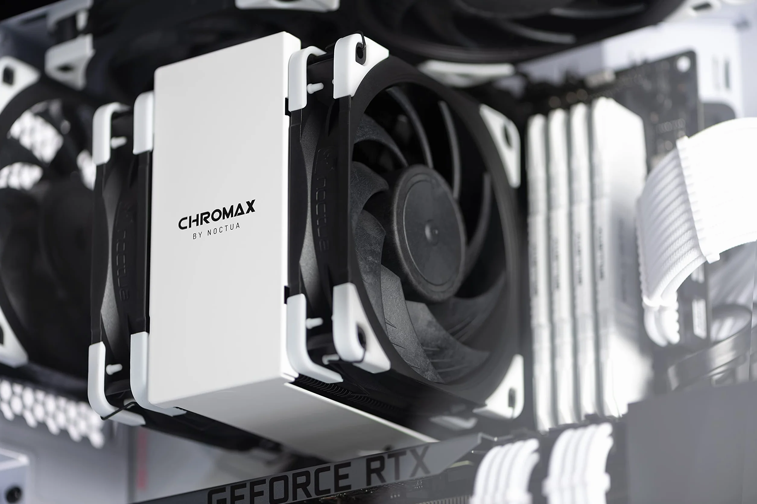 Noctua NA-HC8 chromax.white Pokrywa Radiatora dla NH-U12A Biały