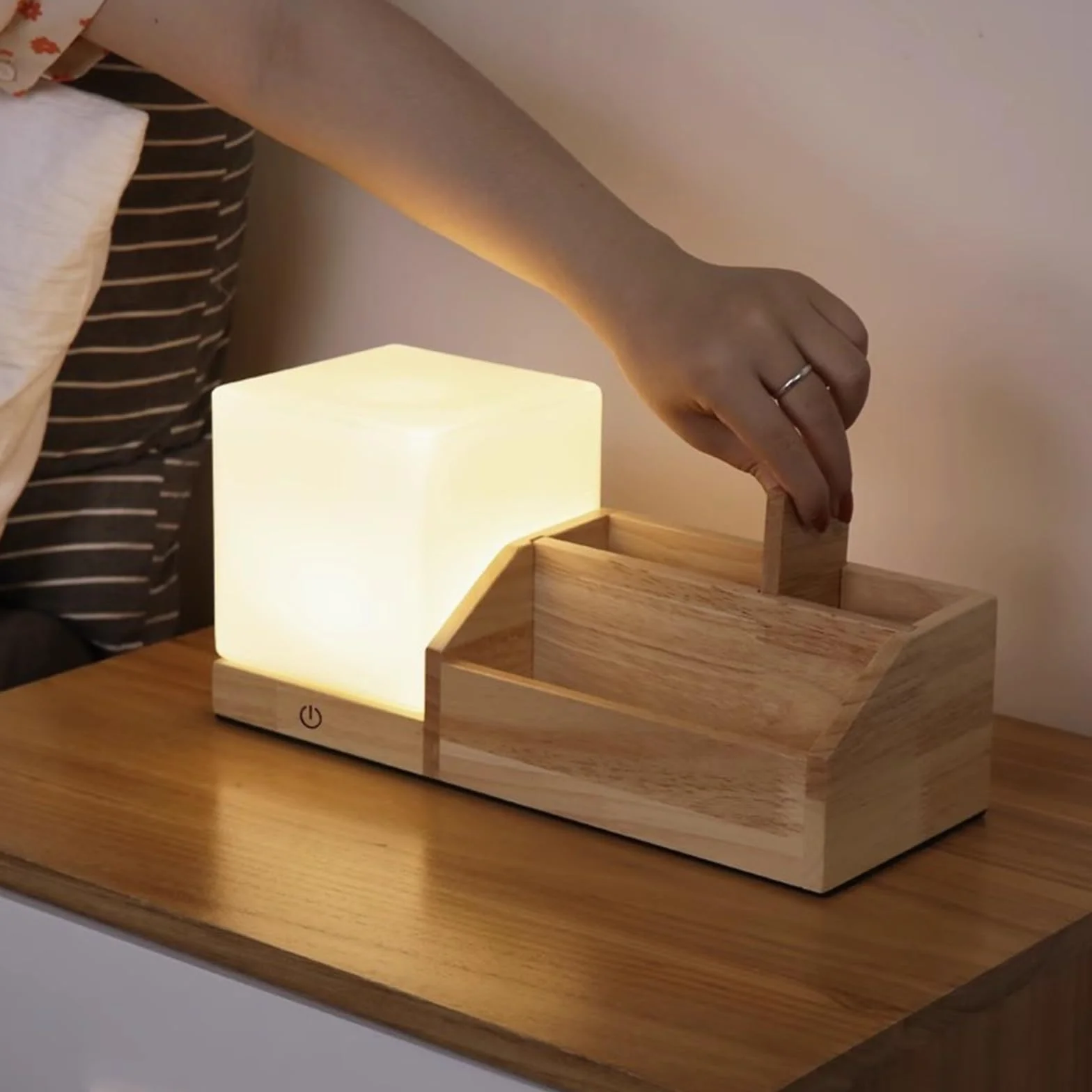 Lampki nocne Lampa stołowa Lampka nocna Lampka nocna Sypialnia Łatwe ładowanie Pilot zdalnego sterowania Wielofunkcyjne przechowywanie Drewniana szafka nocna w akademiku