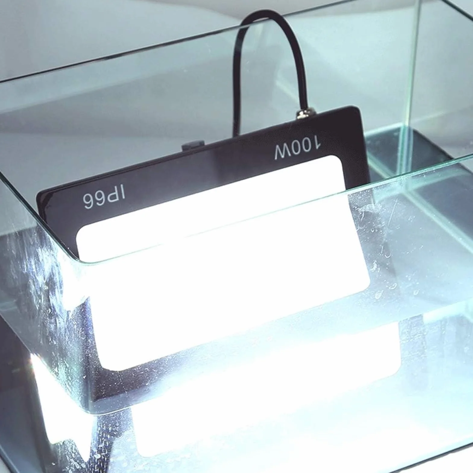 Zewnętrzne lampy solarne, ultracienkie, super jasne reflektory bezpieczeństwa do ogrodu, garażu, fabryki, magazynu