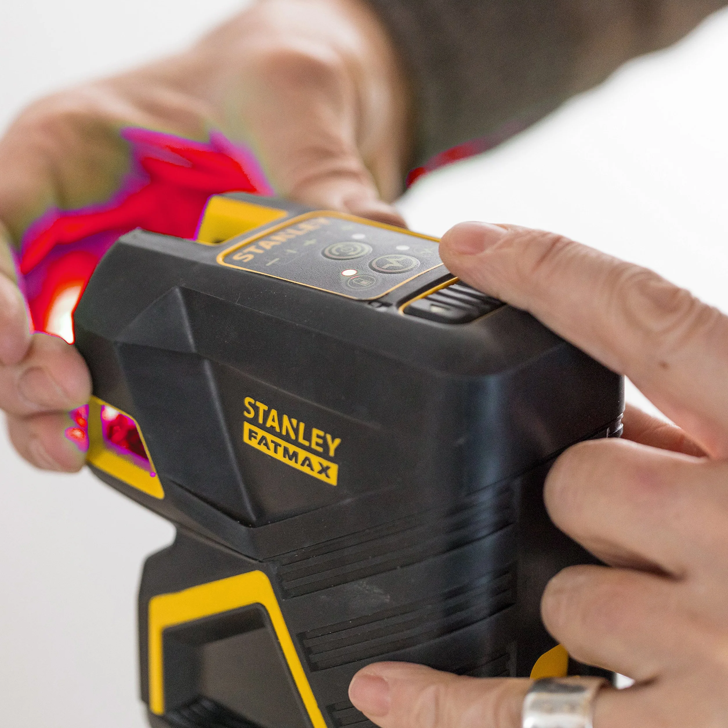 Stanley FMHT1-77414 Fatmax Beam Cross Line i 2 Laser punktowy - czerwony