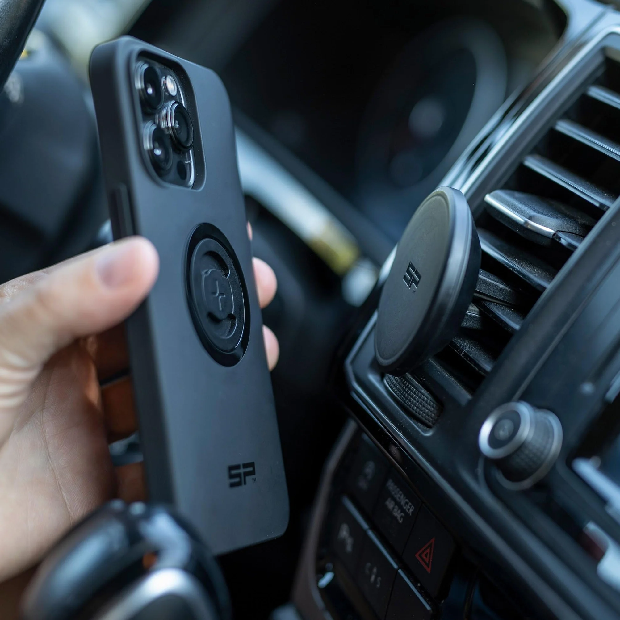SP Connect SPC+ Charging Vent Mount
