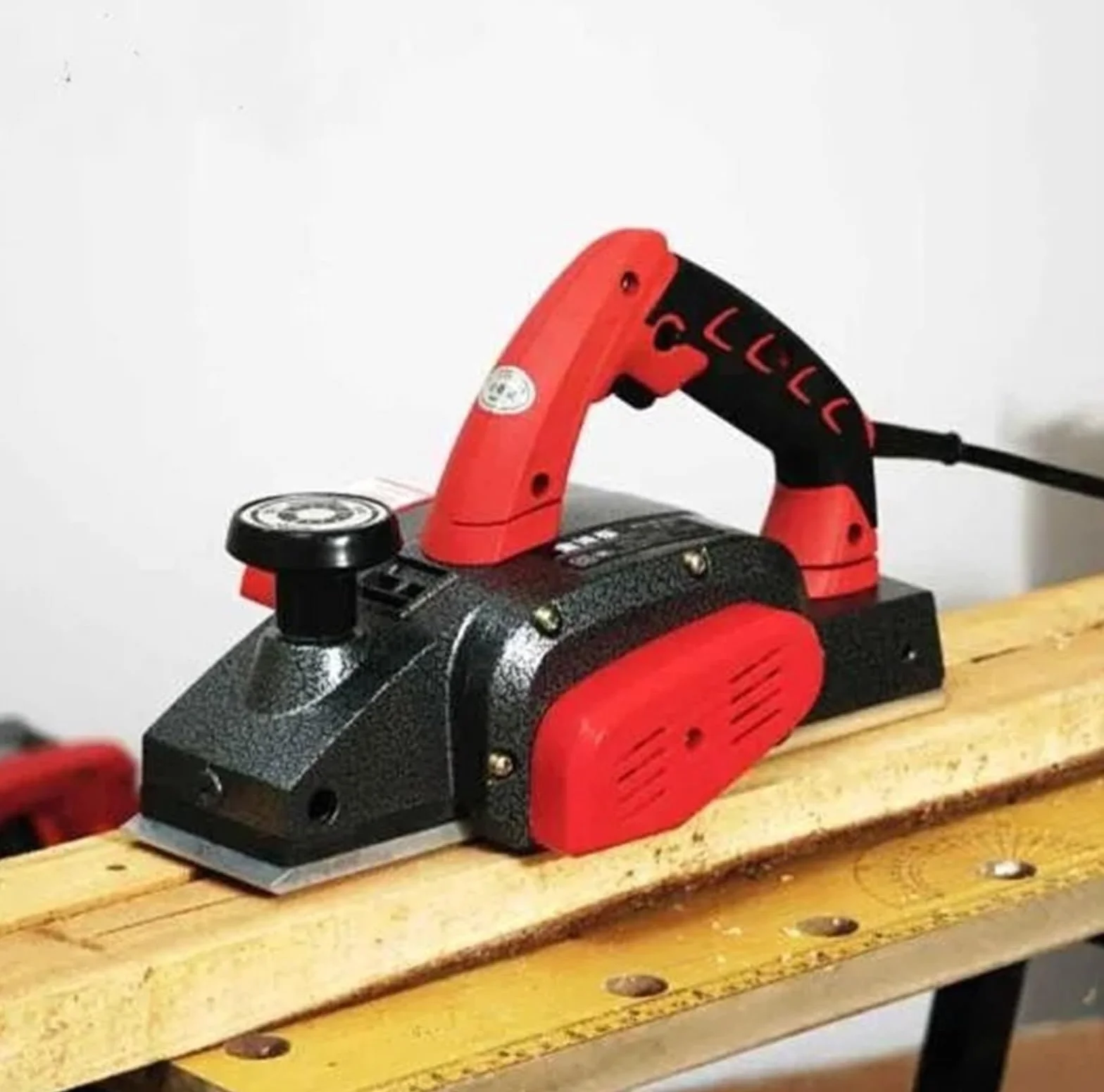 Elektryczna strugarka do obróbki drewna Wielofunkcyjna przenośna strugarka do drewna DIY do prac stolarskich Ręczna/stołowa 2 w 1 Elektryczna maszyna do strugania