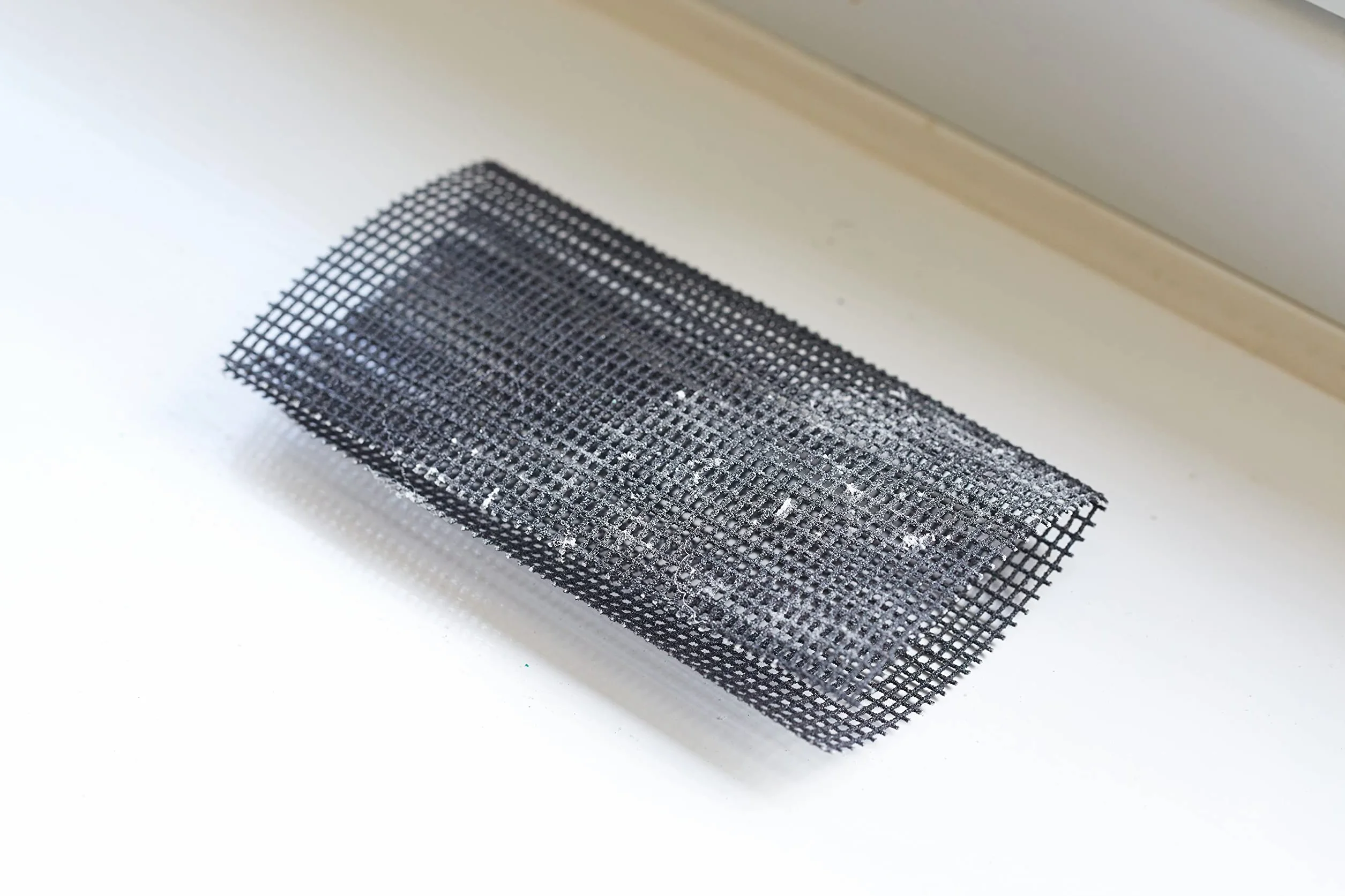 ProDec Advance 5m Roll 120 Grit Sanding Mesh Roll do szlifowania bez zapychania, dwustronny materiał ścierny z włókna szklanego i tlenku aluminium wielokrotnego użytku o 2-krotnej żywotności do drewna