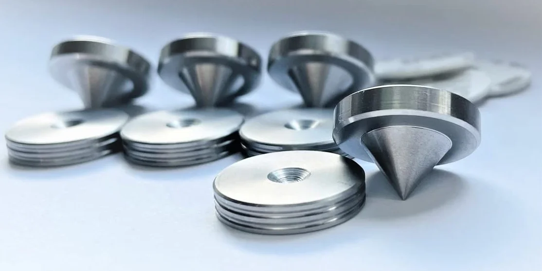 PrecisionGeek - Kolce Głośnikowe Średnica 20mm L-10, Stal Nierdzewna (4 sztuki)