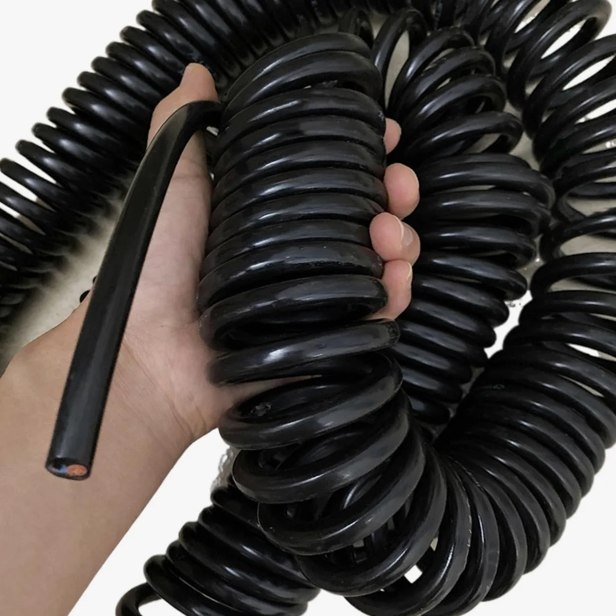 Wiosenna spirala teleskopowa, 4-żyłowy kabel spiralny z uchwytem elektromagnetycznym o średnicy 2,5 mm2, rozciągnięty 1–10 metrów(Stretch 2 meter)