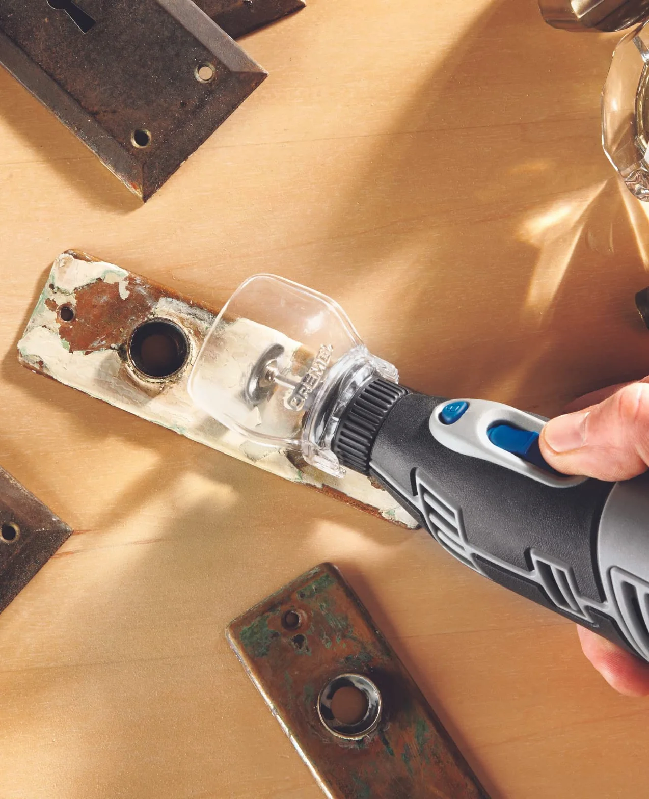 Dremel 550 Comfort Guard Nasadka Obrotowa, Wielokolorowy, 14,7 x 9,1 x 4,3 cm