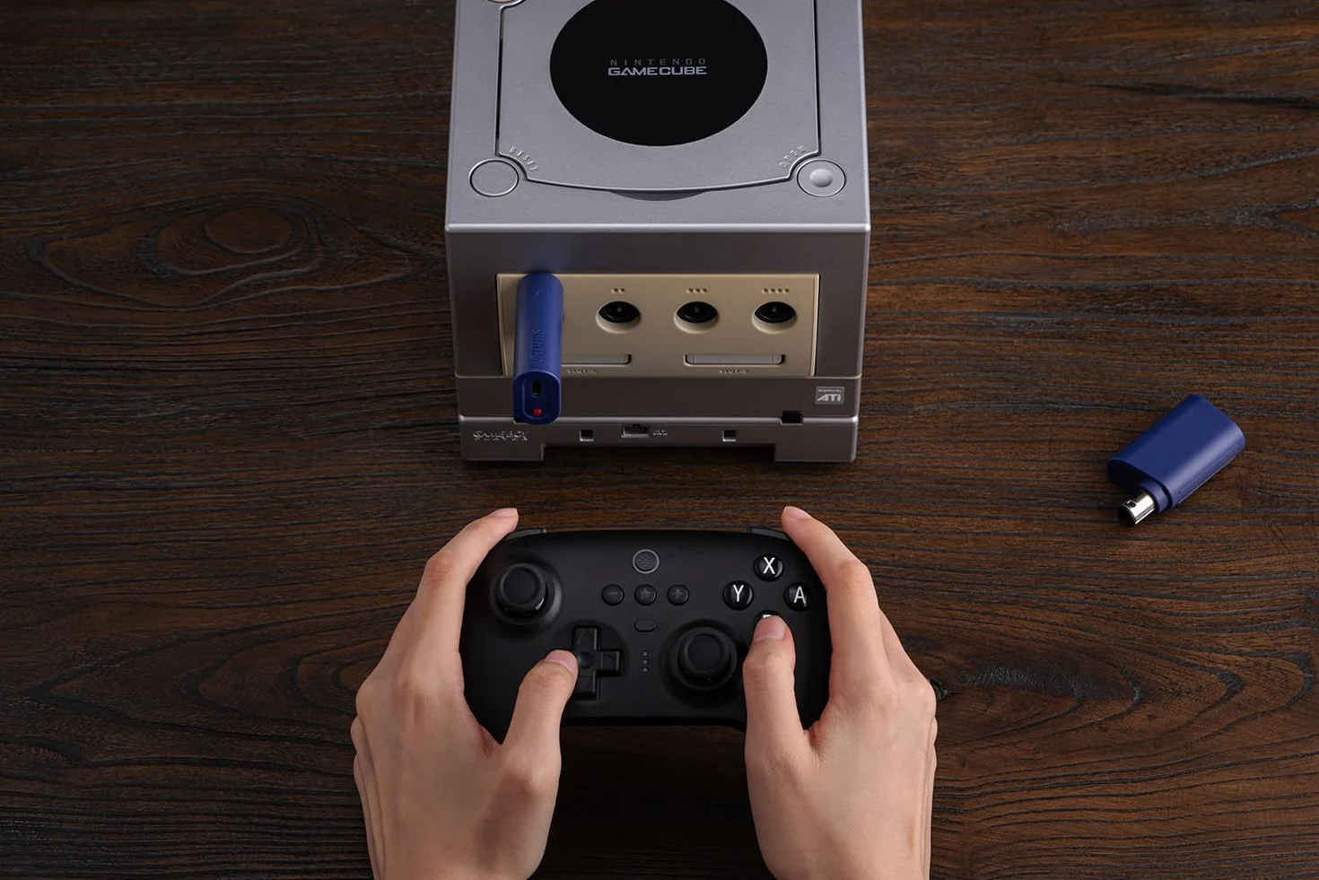 8BitDo Odbiornik retro Bluetooth do NGC, Wii i Windows, kompatybilny z kontrolerem Xbox, kontrolerem Bluetooth Xbox One, Switch Pro i kontrolerem PS5/PS4