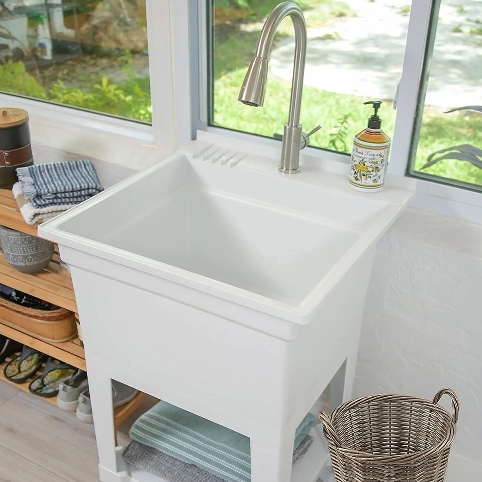 UTILITYSINKS Wolnostojąca wanna użytkowa, wykonana w USA, 61 cm x 61 cm, ze stacją roboczą, wytrzymały zlew do stacji pracy, pralni, sklepu, biała
