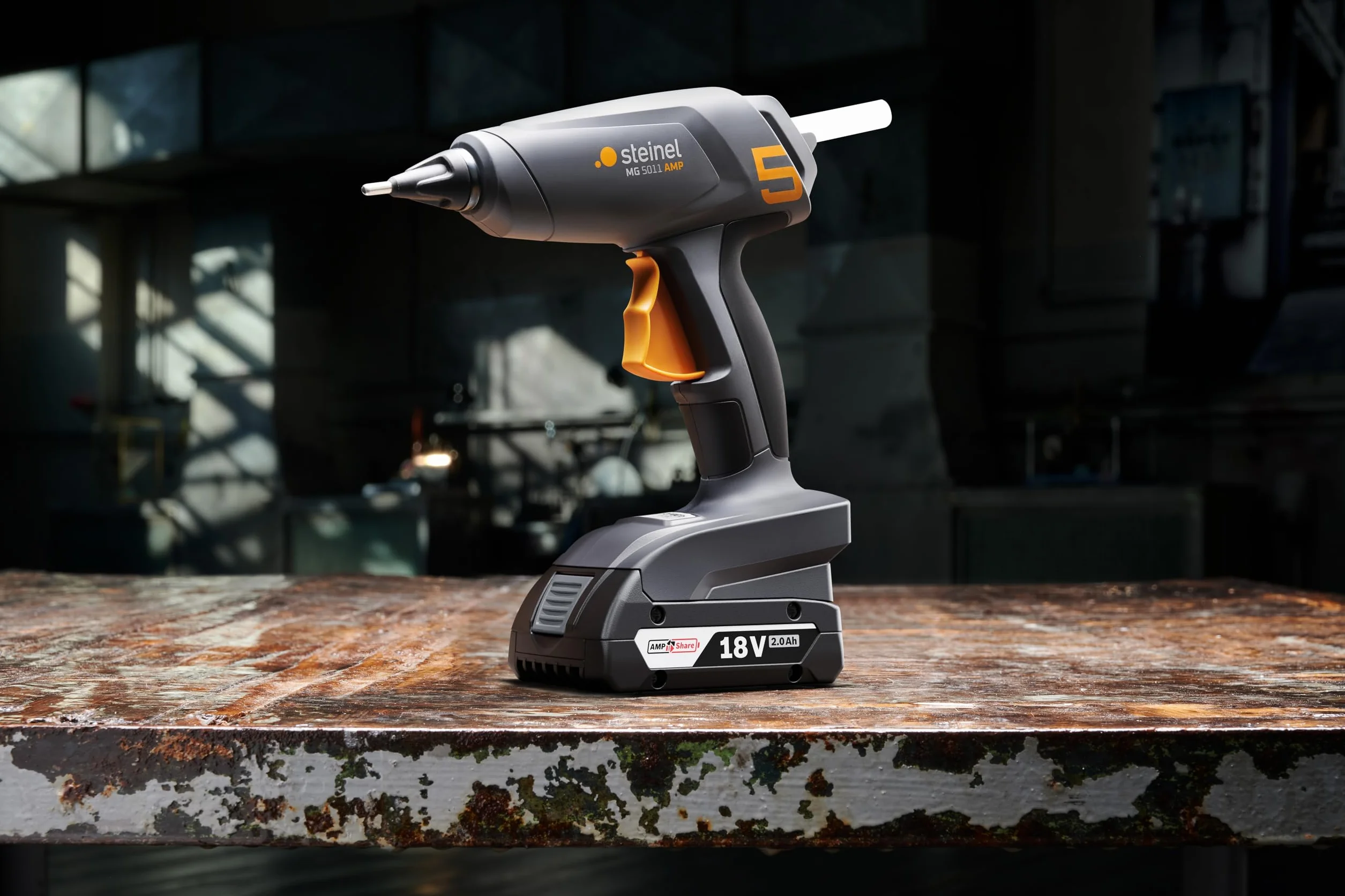 Steinel Bezprzewodowy pistolet do klejenia na gorąco PRO MobileGlue 5011 system 18 V Bosch AMPShare, bez akumulatora, 3 sztyfty kleju, 130°/200°C
