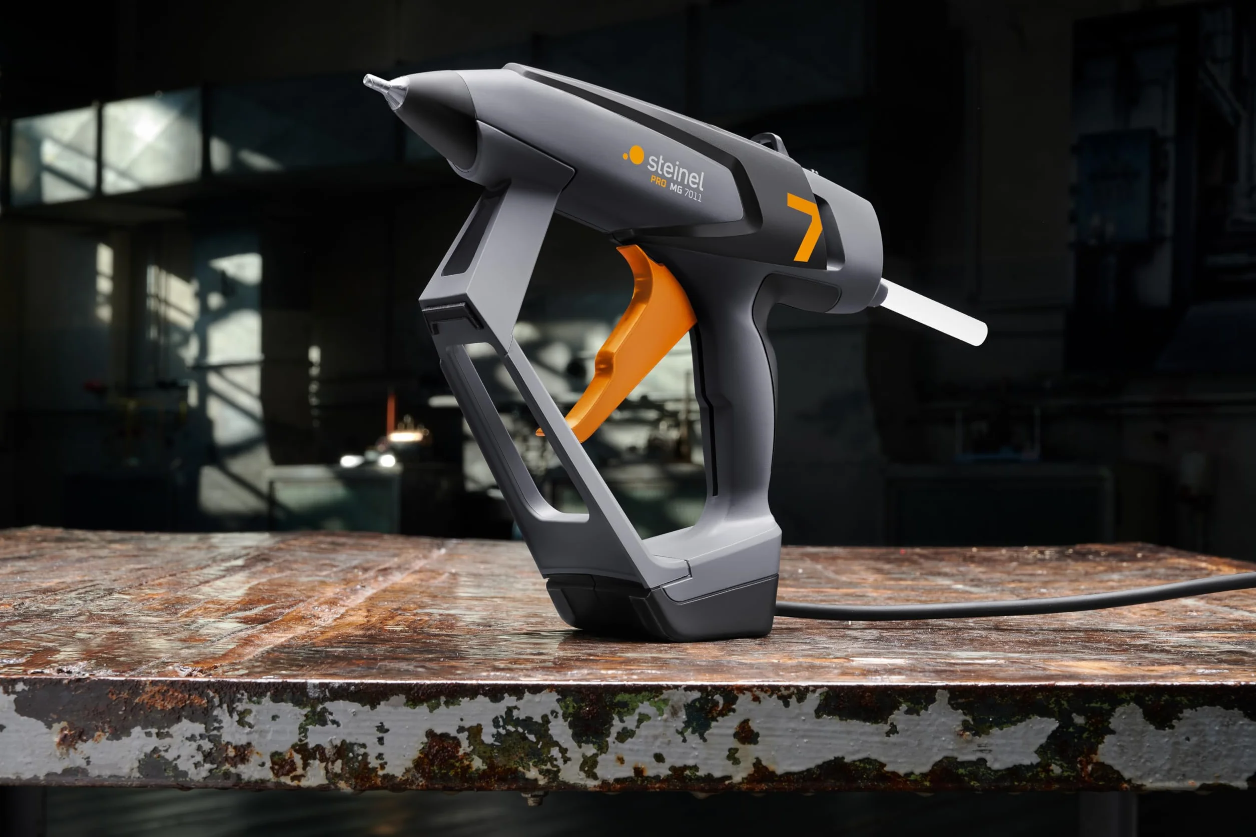 Pistolet do kleju Steinel GlueMatic 7011, 110 W | elektronicznie sterowany pistolet do kleju, regulowana ilość kleju, wymienne dysze